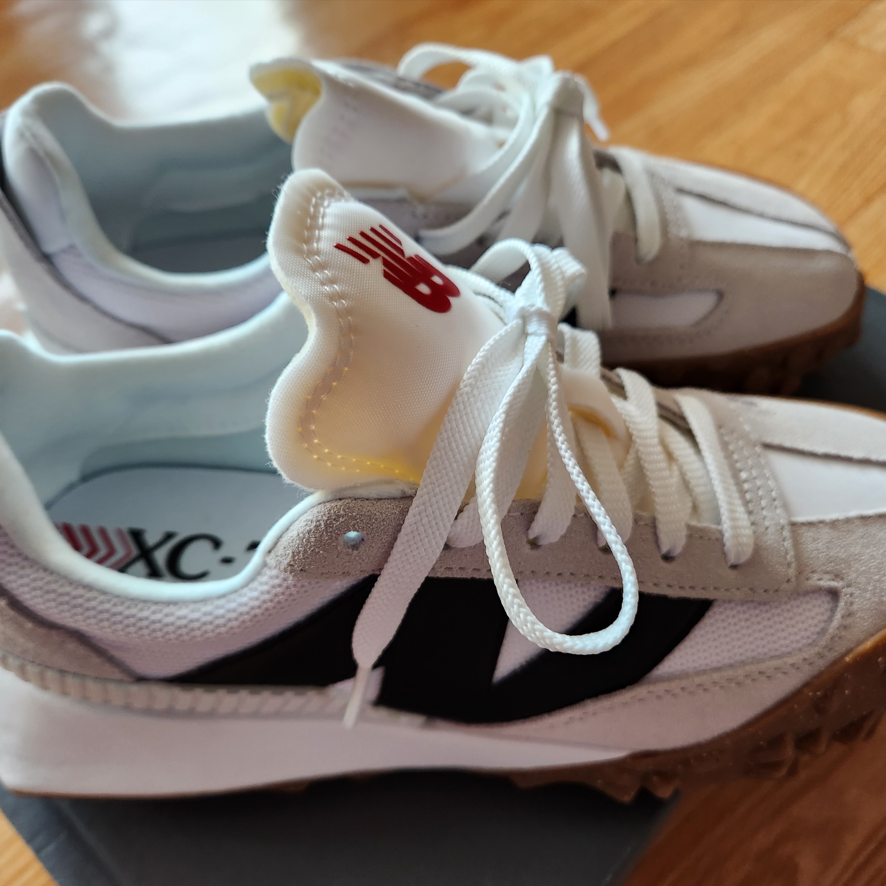 New Balance XC-72 White Black 착용 스타일 - 1