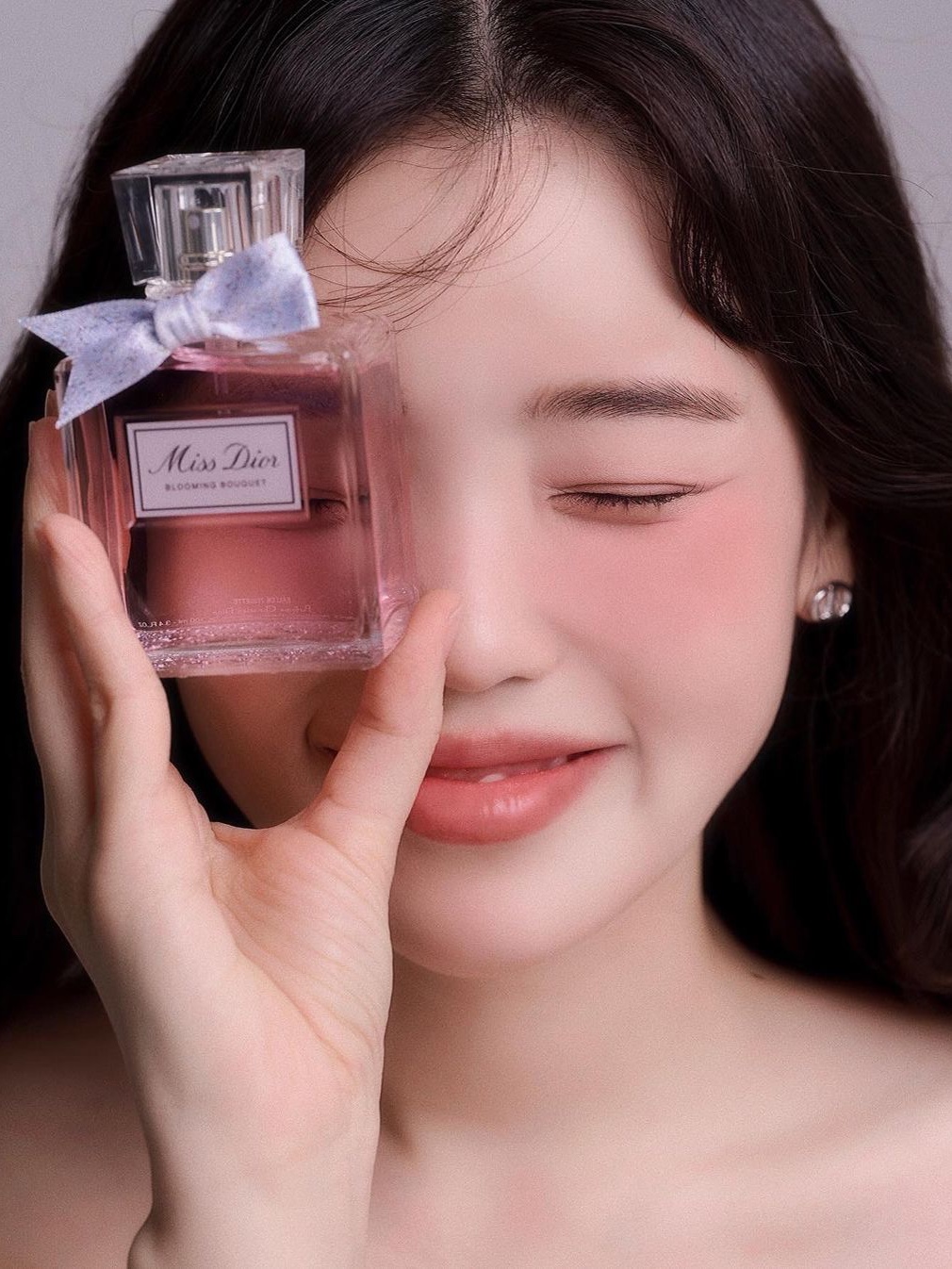디올 미스 디올 블루밍 부케 오 드 뚜왈렛 30ml 착용 스타일