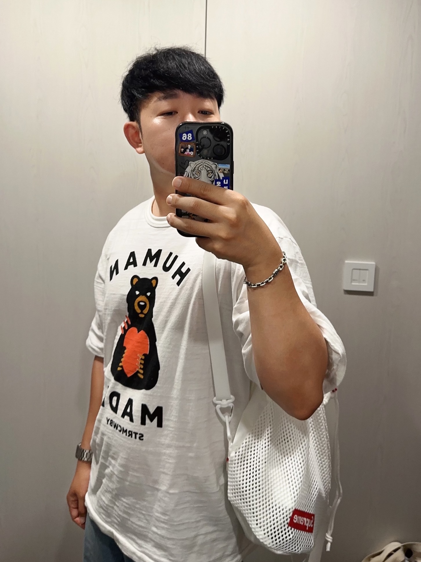 Supreme Mesh Small Backpack White - 23SS, Human Made Graphic T-Shirt #13 White 착용 스타일