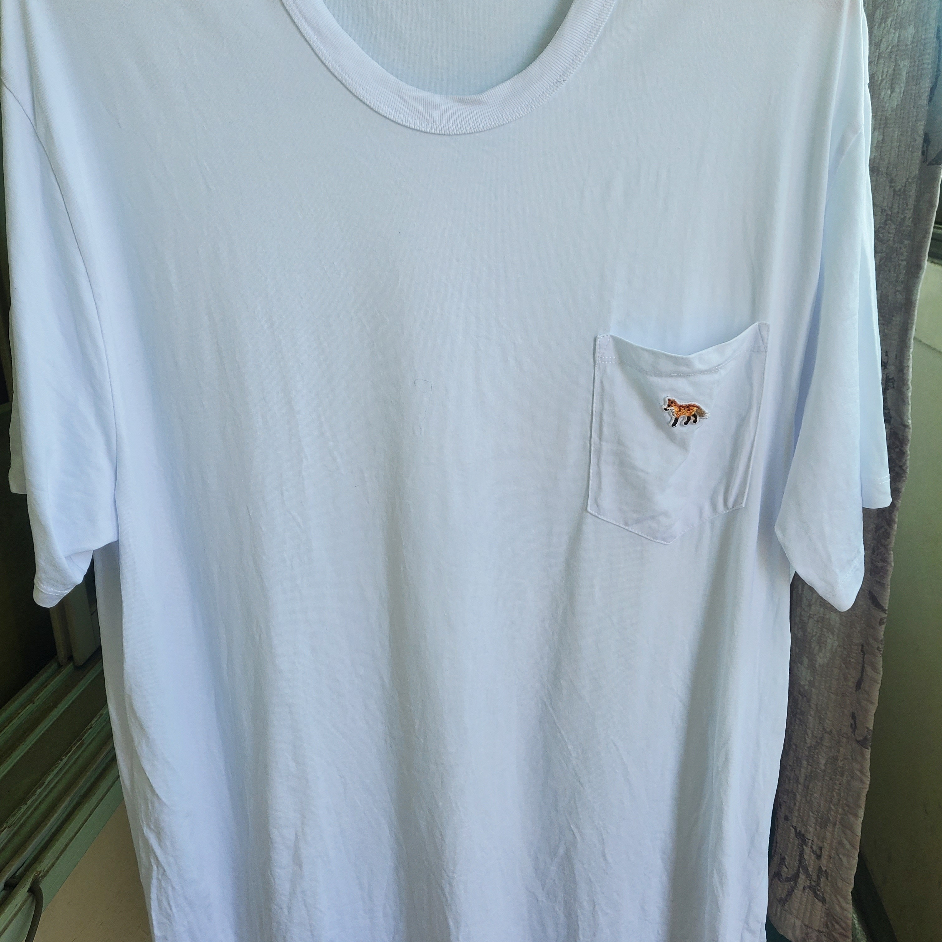 Maison Kitsune Profile Fox Patch Pocket T-Shirt White 착용 스타일 - 1