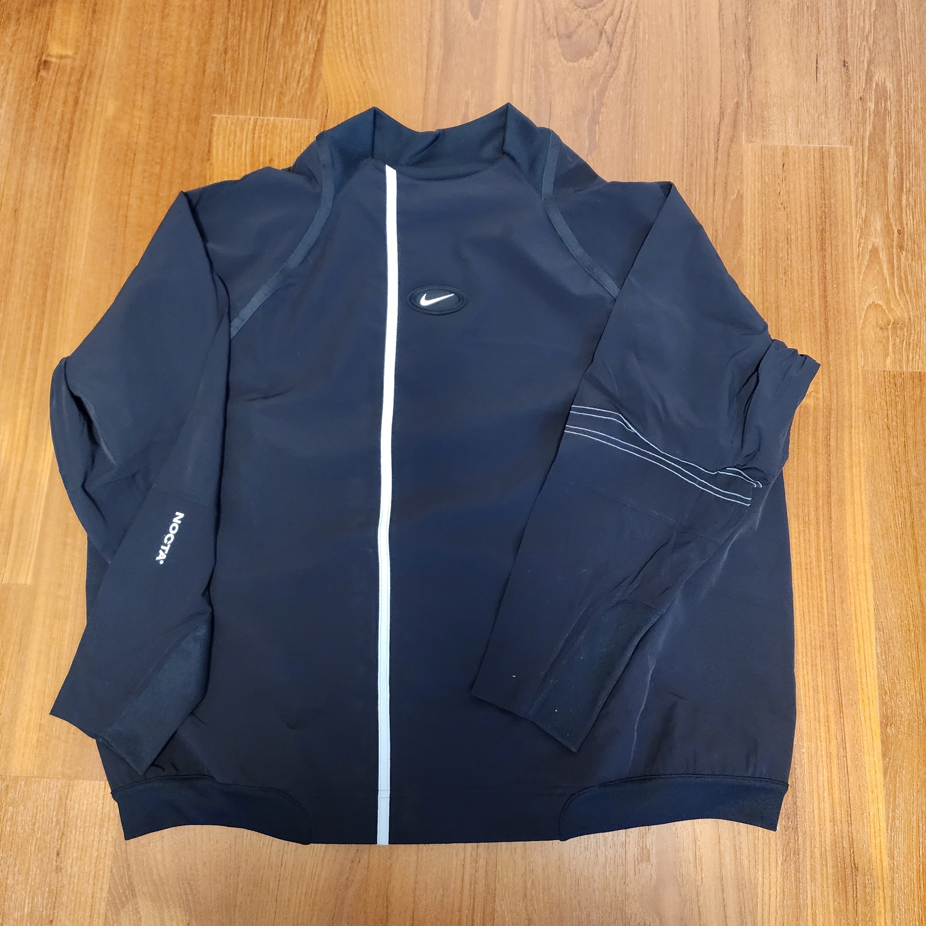 (W) Nike x Drake Nocta NRG LR L/S Crew Black (DV3631-010) 착용 스타일 - 1