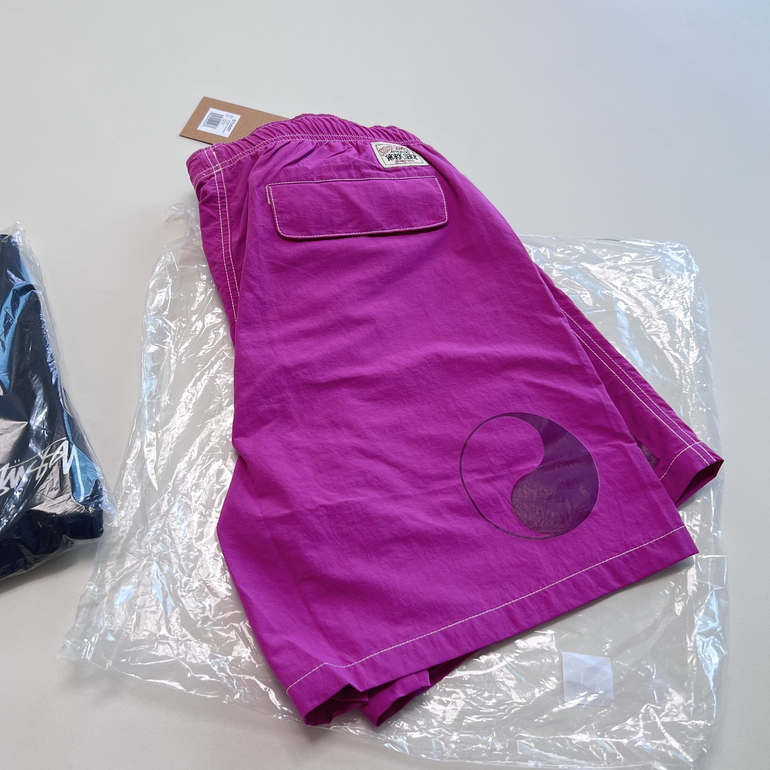 Stussy x Our Legacy Work Shop Water Shorts Magenta 착용 스타일 - 1