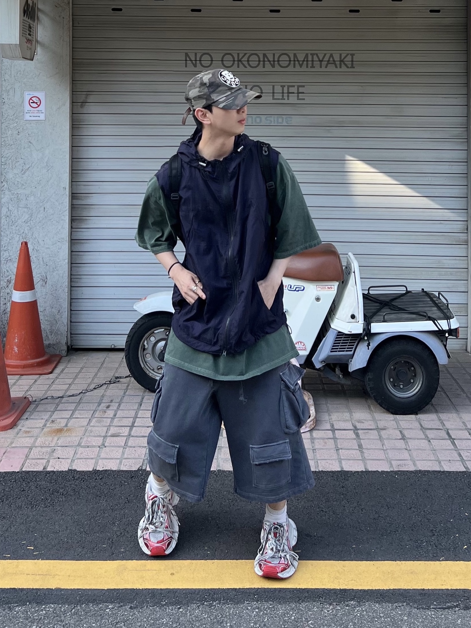 Balenciaga 3XL Sneakers White Red 착용 스타일 - 3