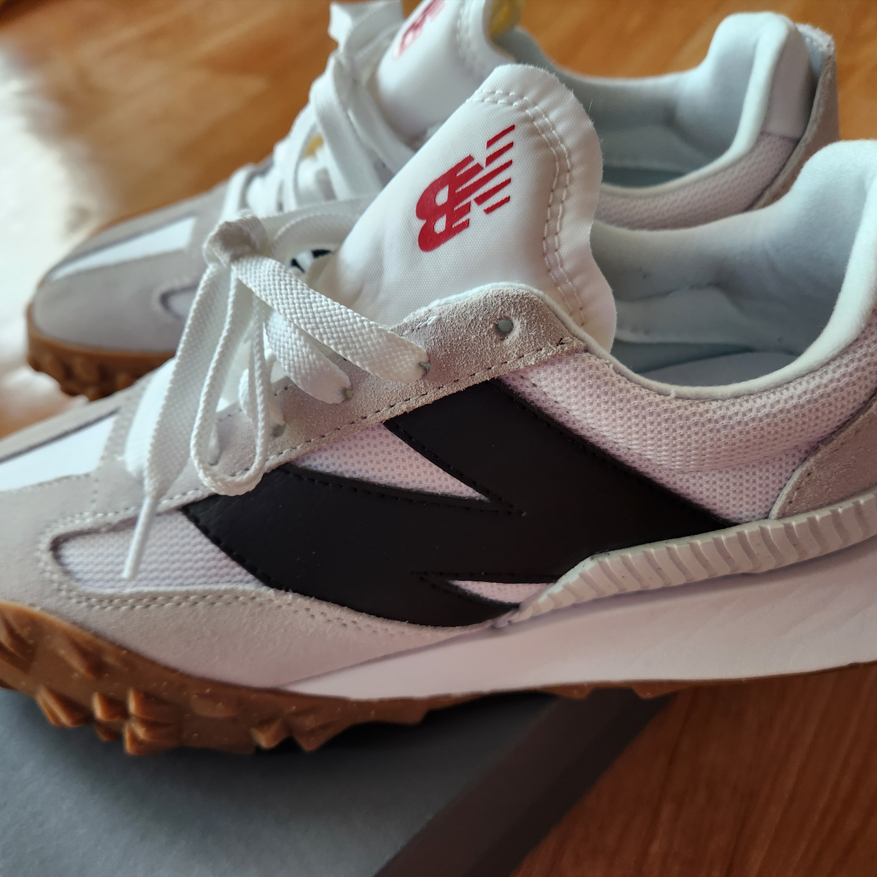 New Balance XC-72 White Black 착용 스타일 - 2