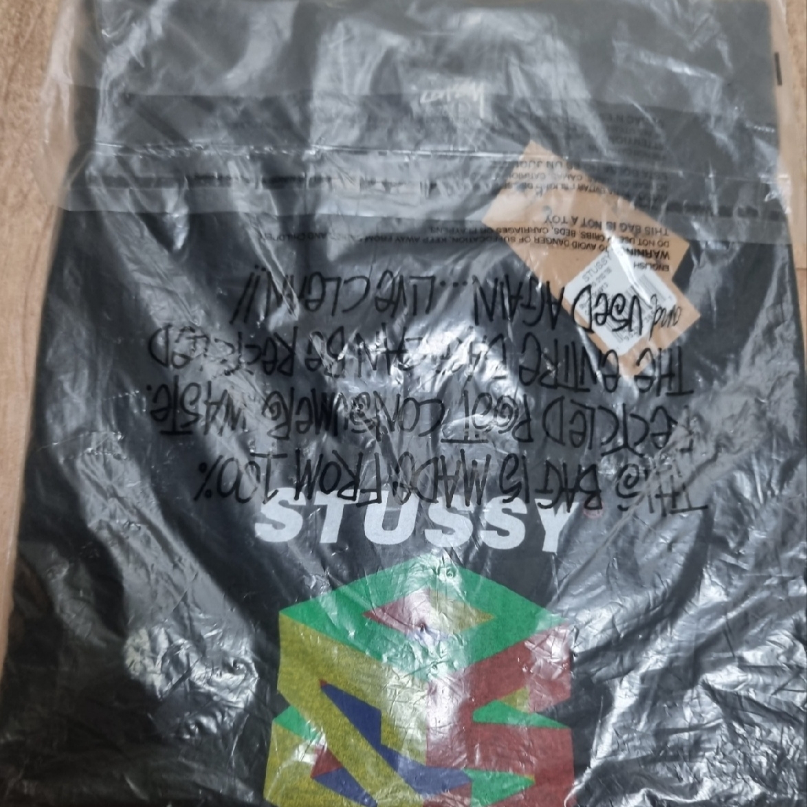 Stussy S64 Pigment Dyed T-Shirt Black 착용 스타일