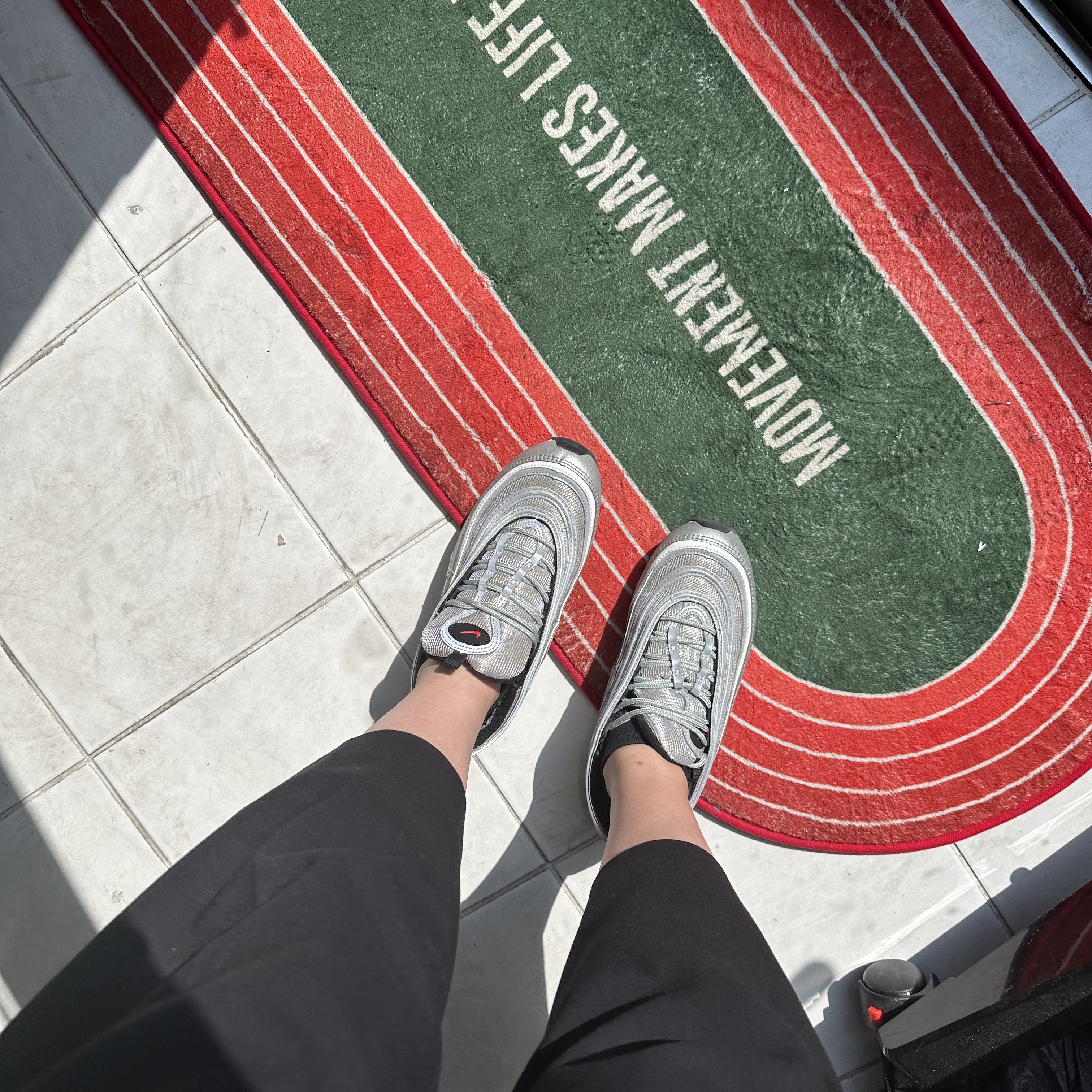 Nike Air Max 97 OG Silver Bullet 2022 착용 스타일