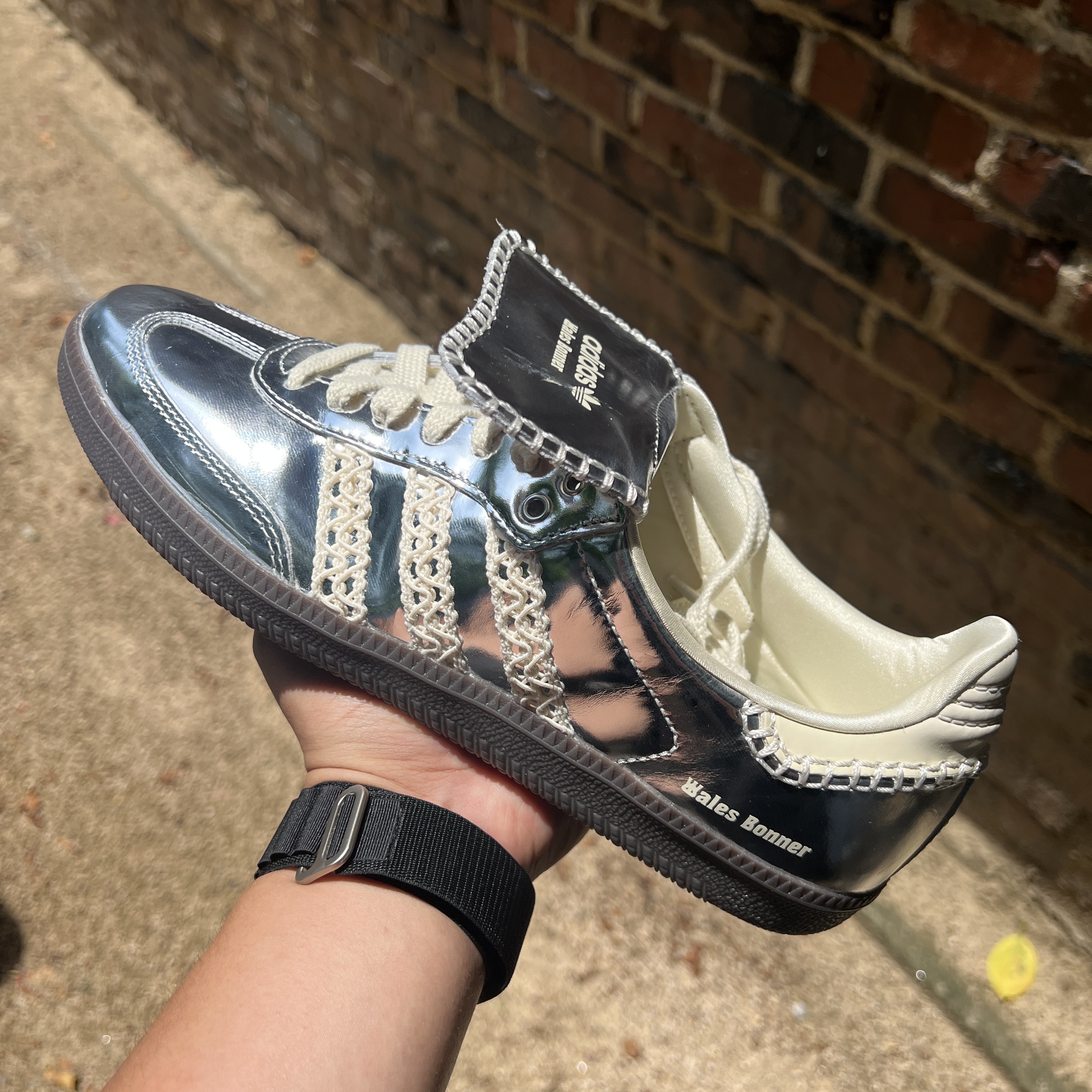 Adidas x Wales Bonner Samba Brown Ecru Tint, Adidas x Wales Bonner Samba Silver Metallic 착용 스타일 - 2