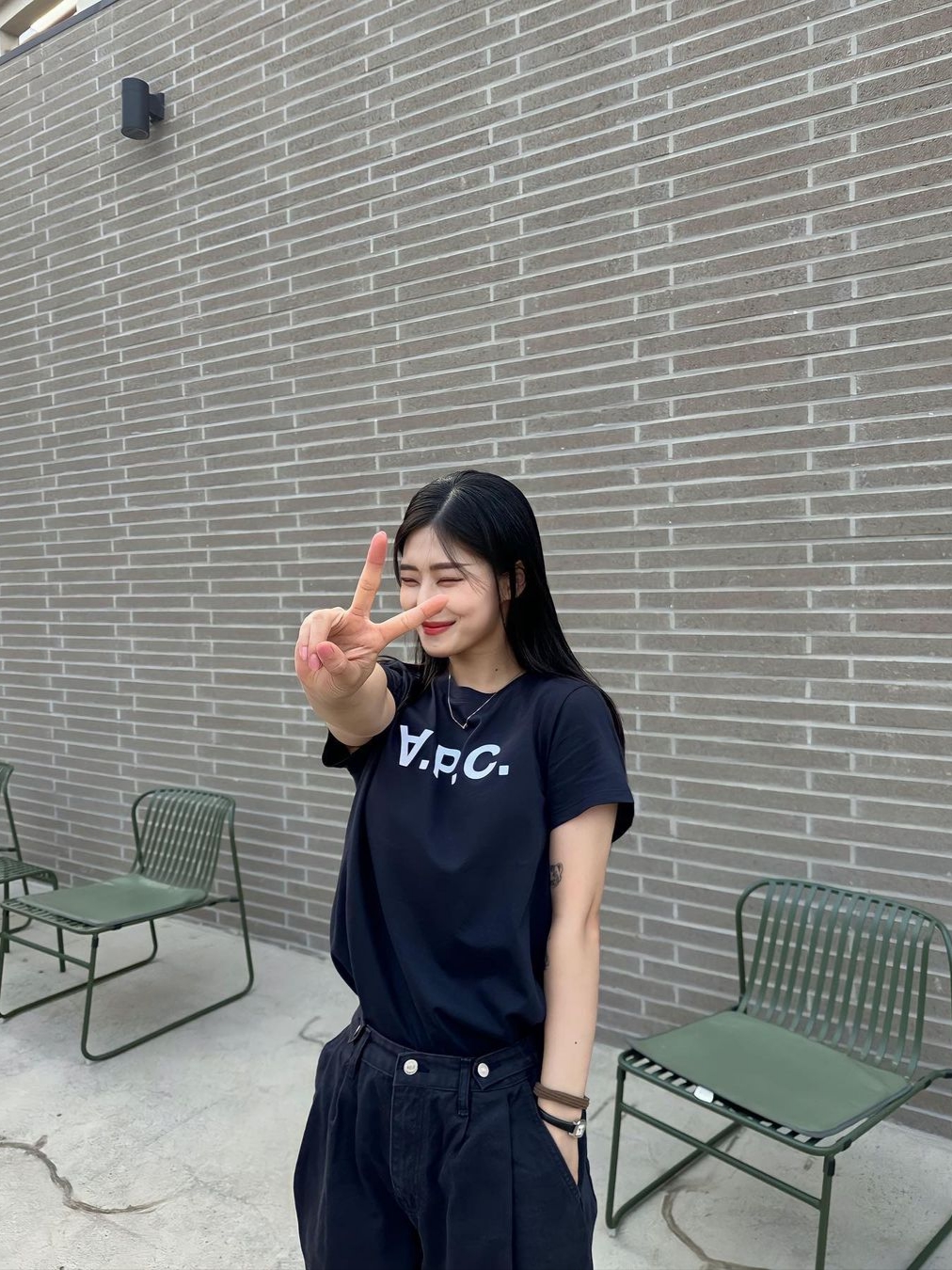 A.P.C. VPC T-Shirt Dark Navy, A.P.C. VPC T-Shirt White Dark Navy 착용 스타일