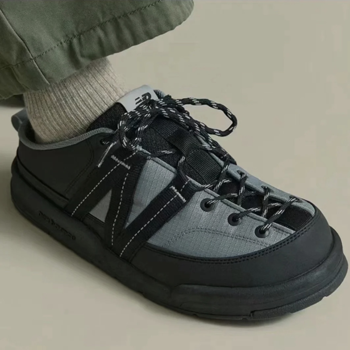 New Balance CRV Mule V2 Gray 착용 스타일