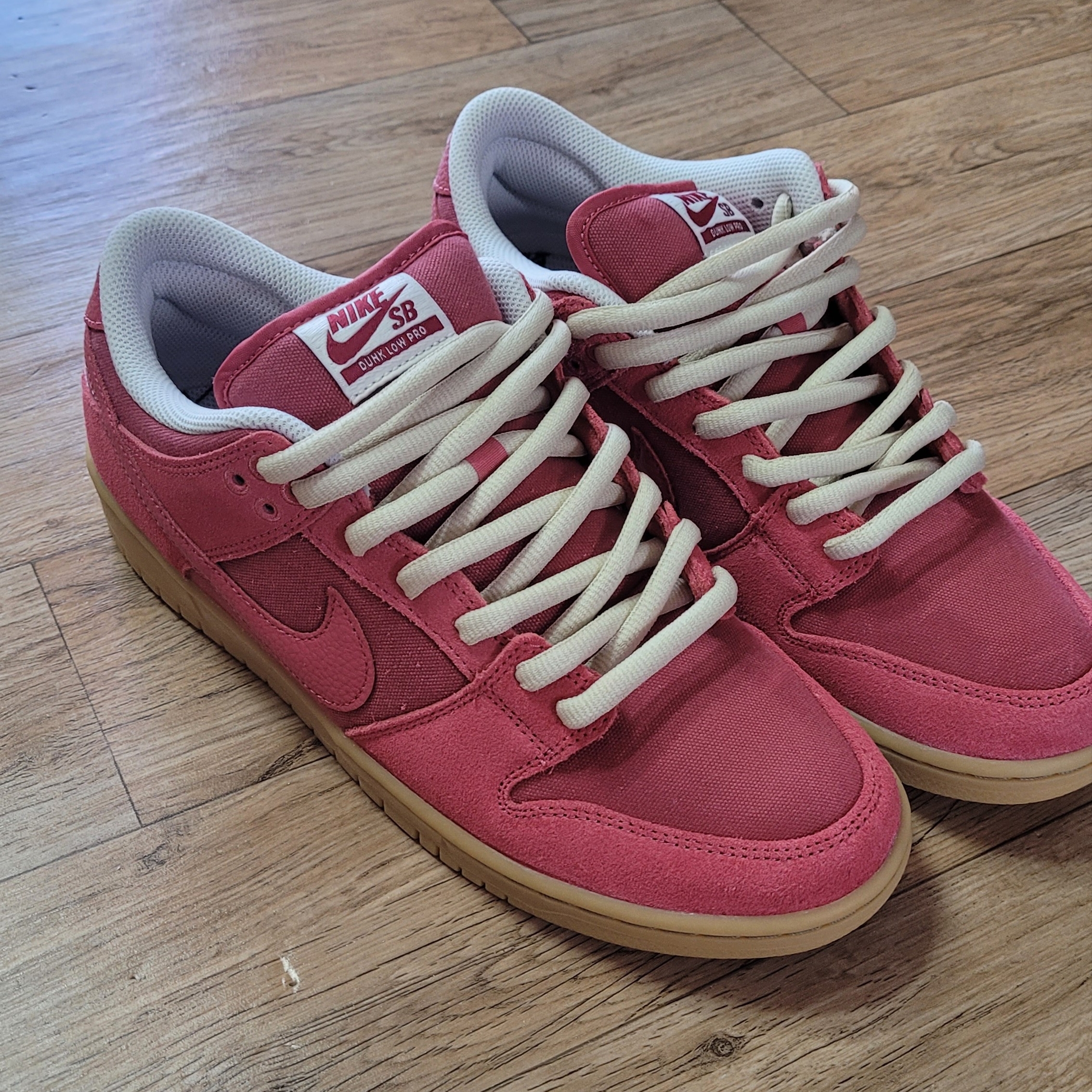 Nike SB Dunk Low Adobe 착용 스타일