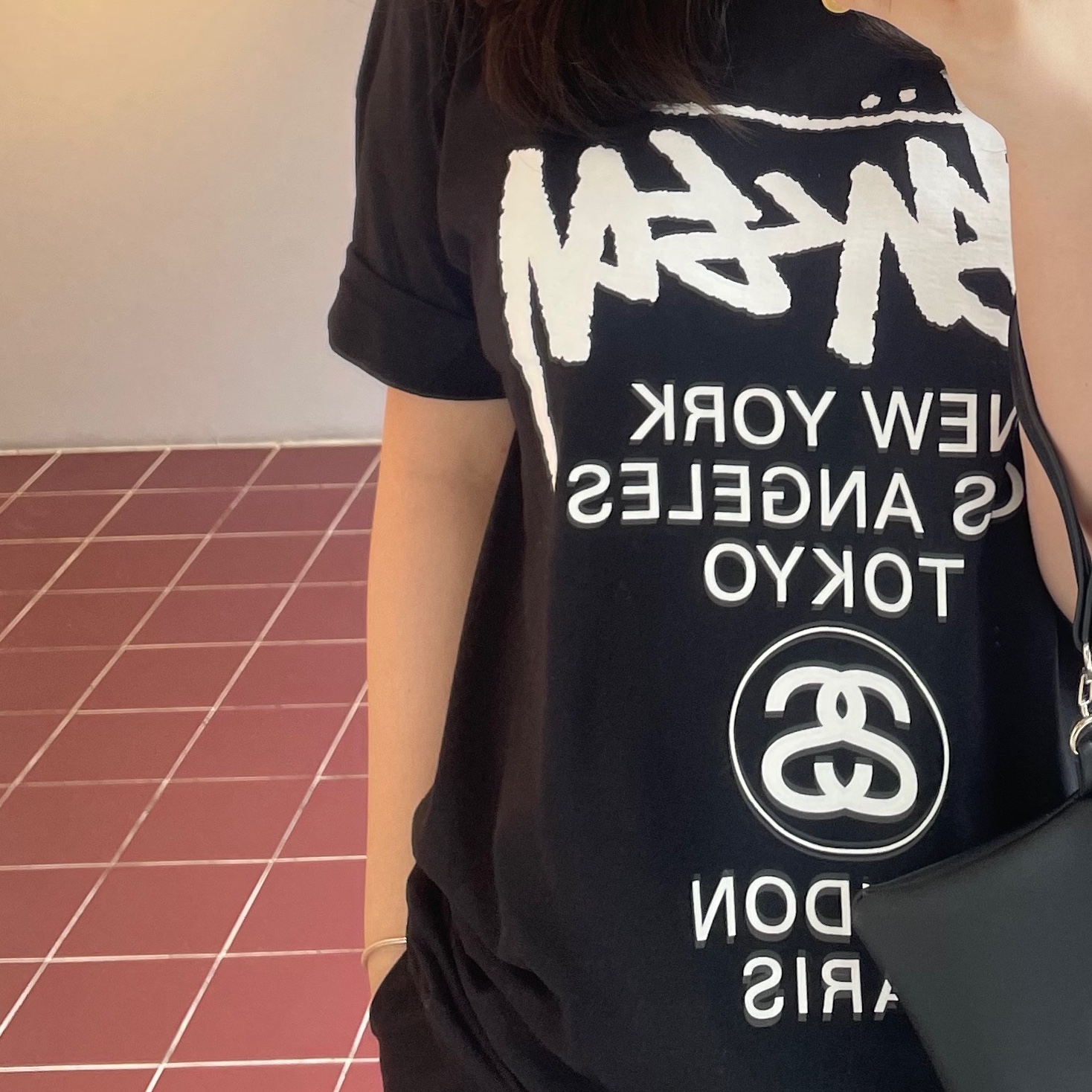 Stussy World Tour T-Shirt Black 착용 스타일