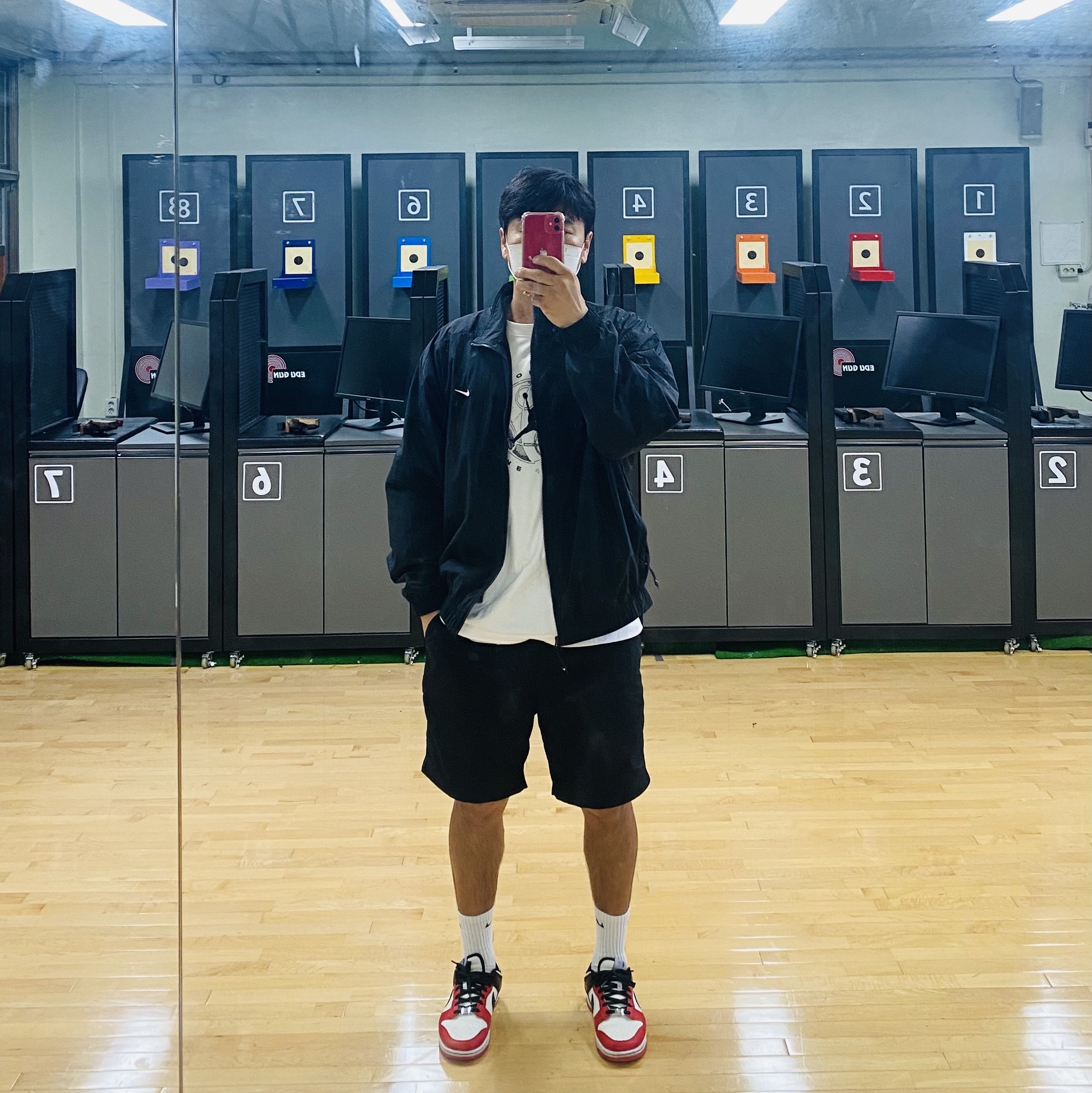 Nike x NBA Dunk Low Retro EMB Black and Chile Red 착용 스타일