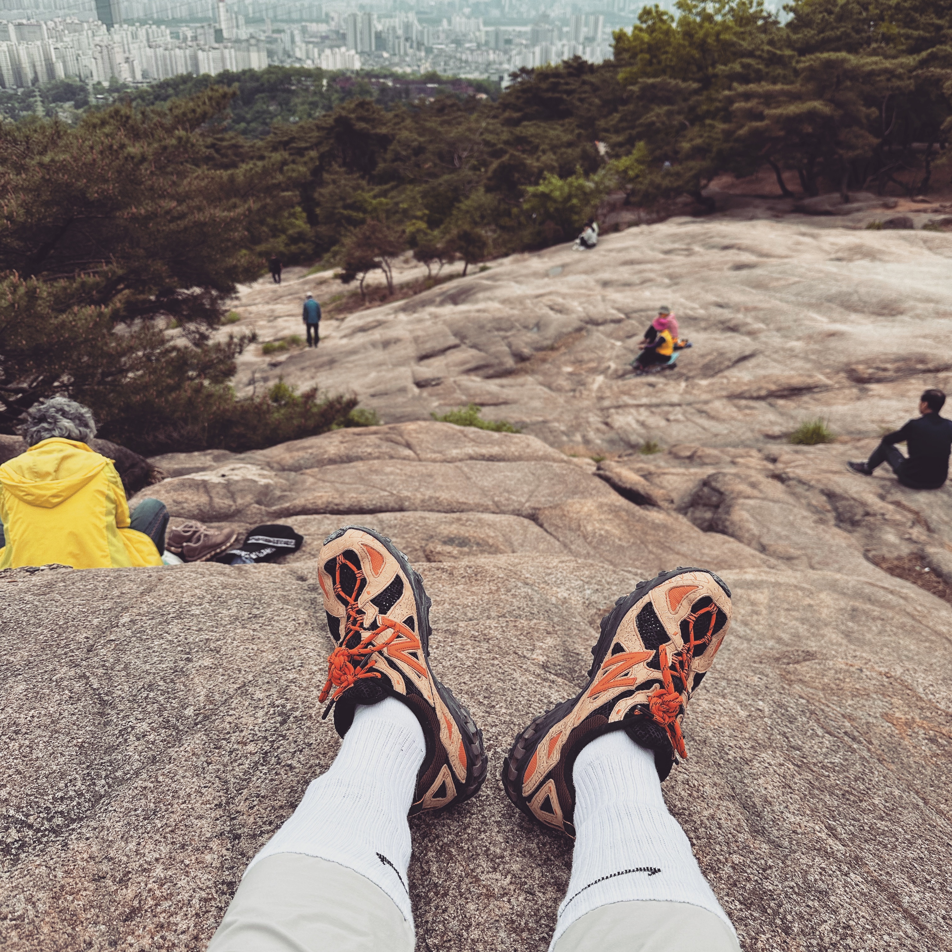 New Balance x Joe Freshgoods Beneath the Surface 610 Lil Desert Brown - D Standard 착용 스타일