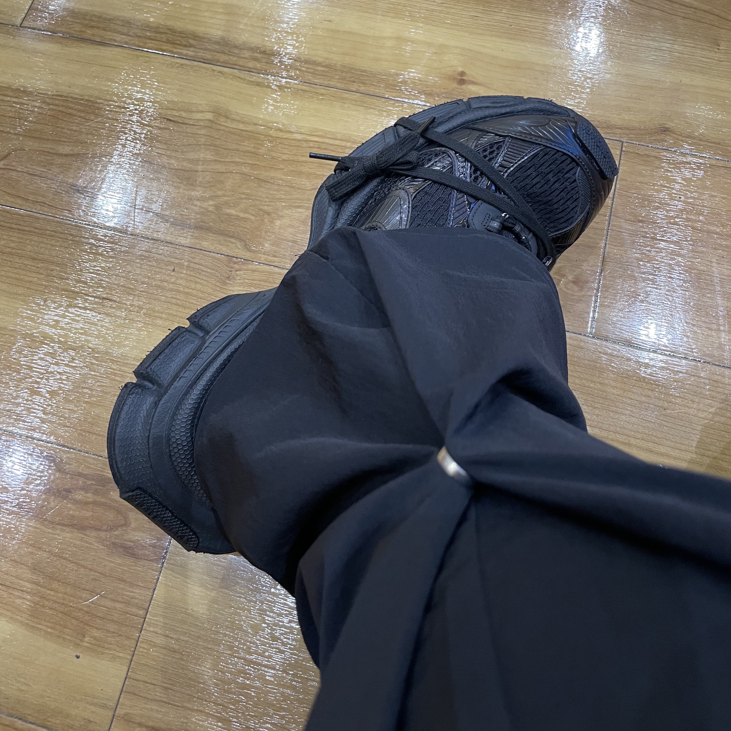 Balenciaga 3XL Sneakers Black 착용 스타일 - 1