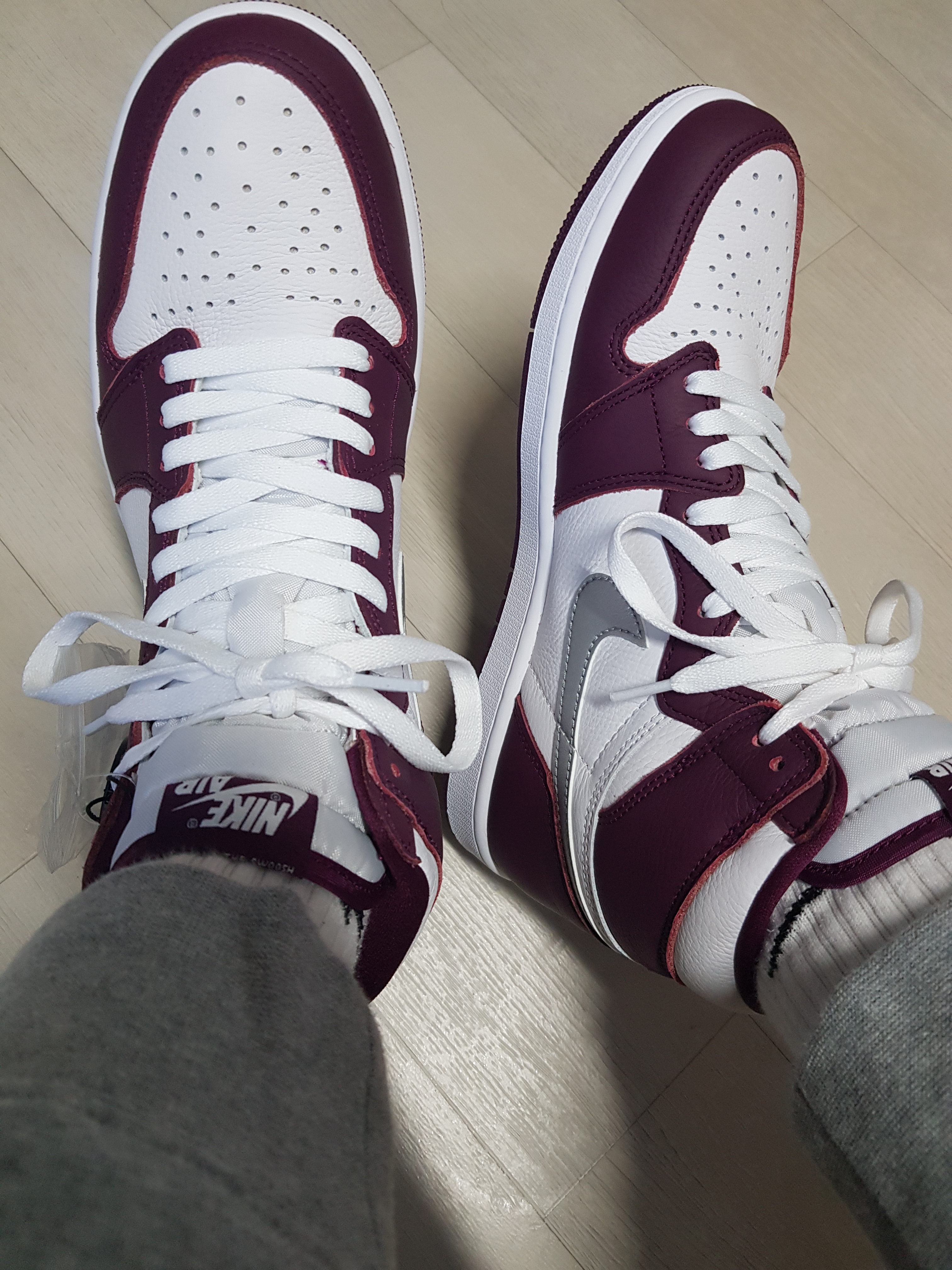 Jordan 1 Retro High OG Bordeaux 착용 스타일
