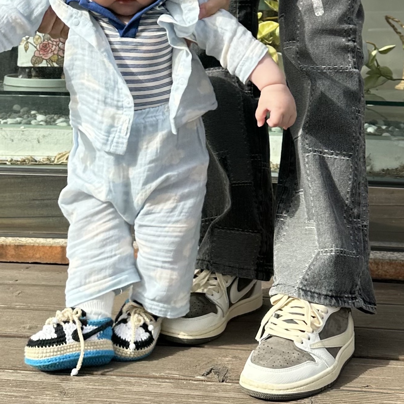 Jordan 1 x Travis Scott Retro Low OG SP Sail and Ridgerock, Jordan 1 x Travis Scott x Fragment Retro Low OG SP Military Blue 착용 스타일