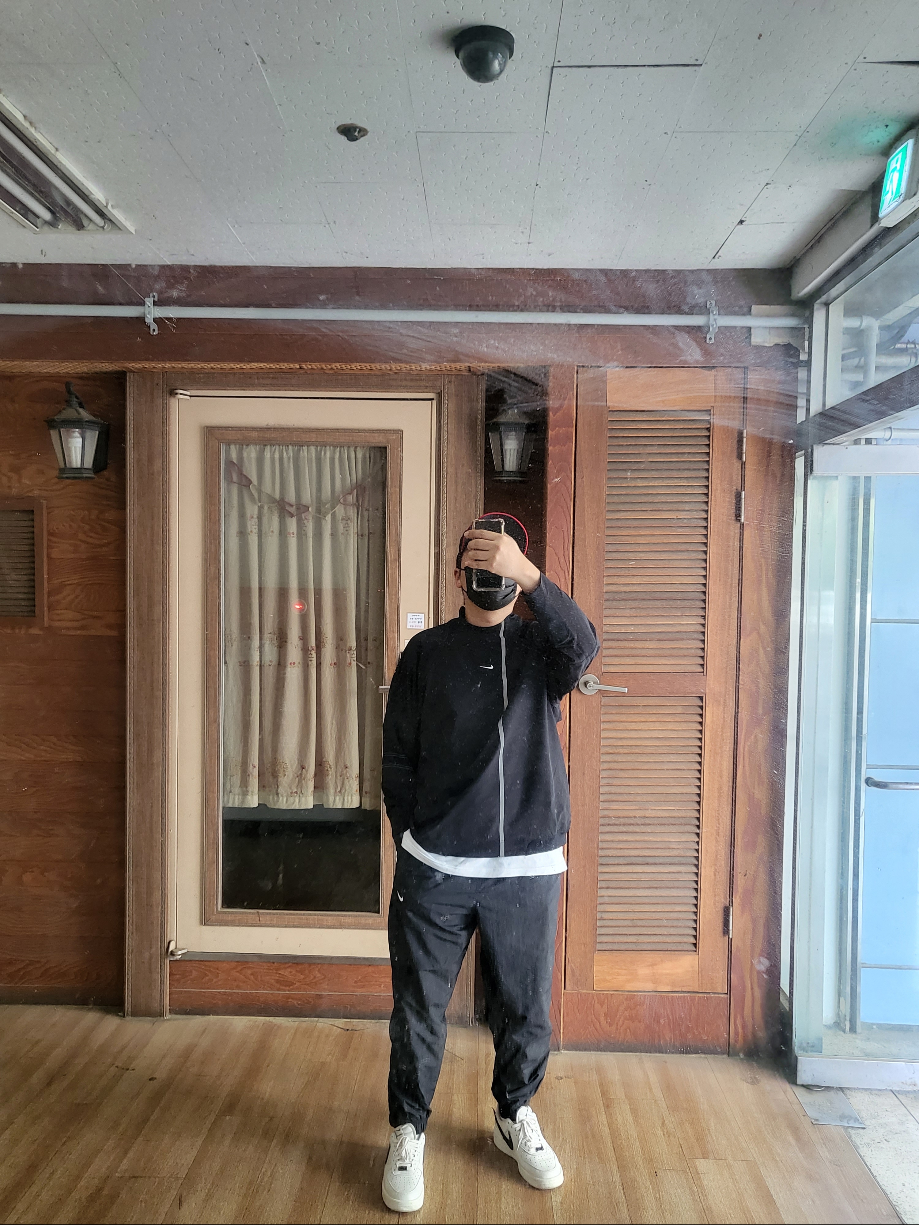(W) Nike x Drake Nocta NRG LR L/S Crew Black (DV3631-010), Nike NRG Solo Swoosh Woven Track Pants Black White - Asia 착용 스타일 - 2