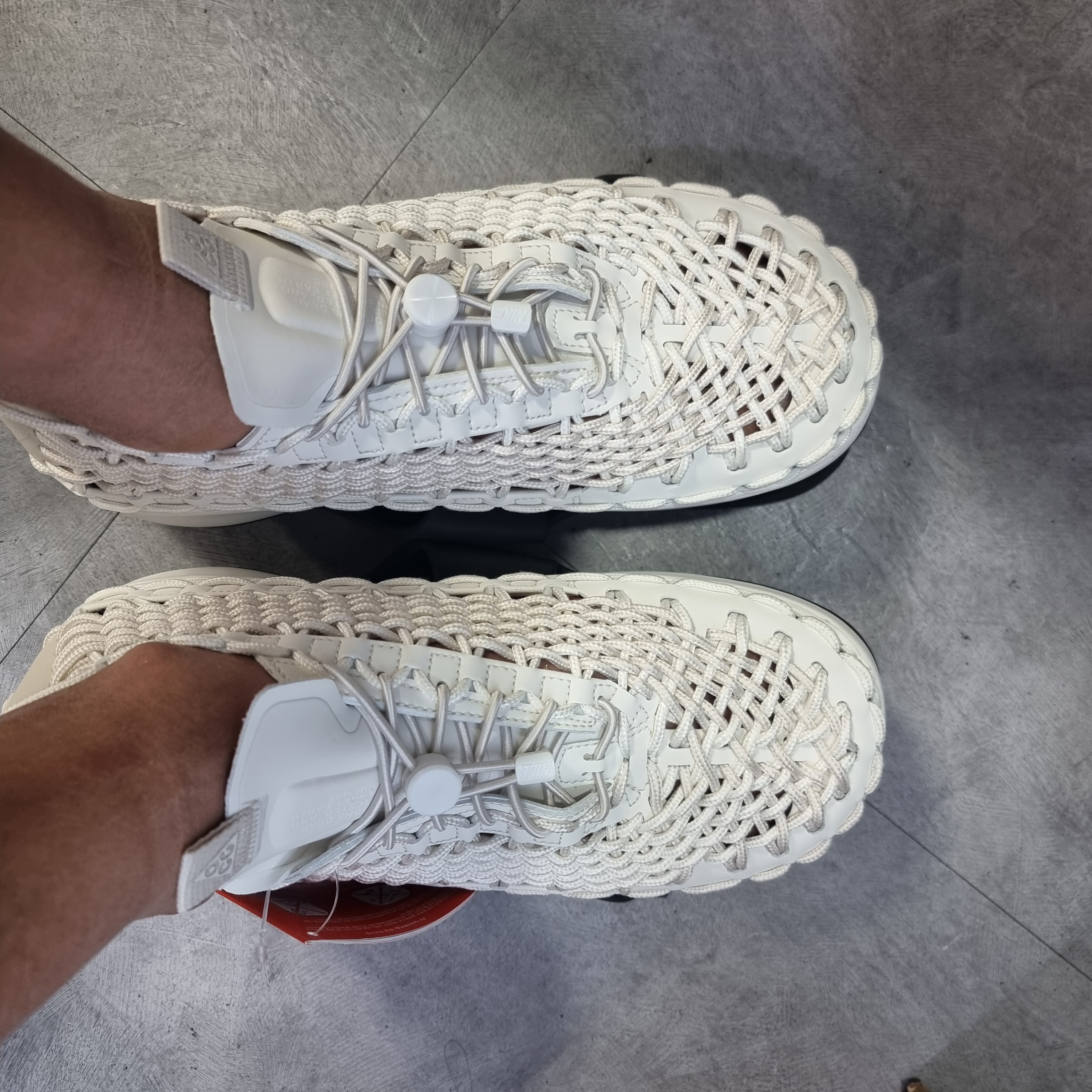 Nike ACG Watercat+ Phantom 착용 스타일 - 2
