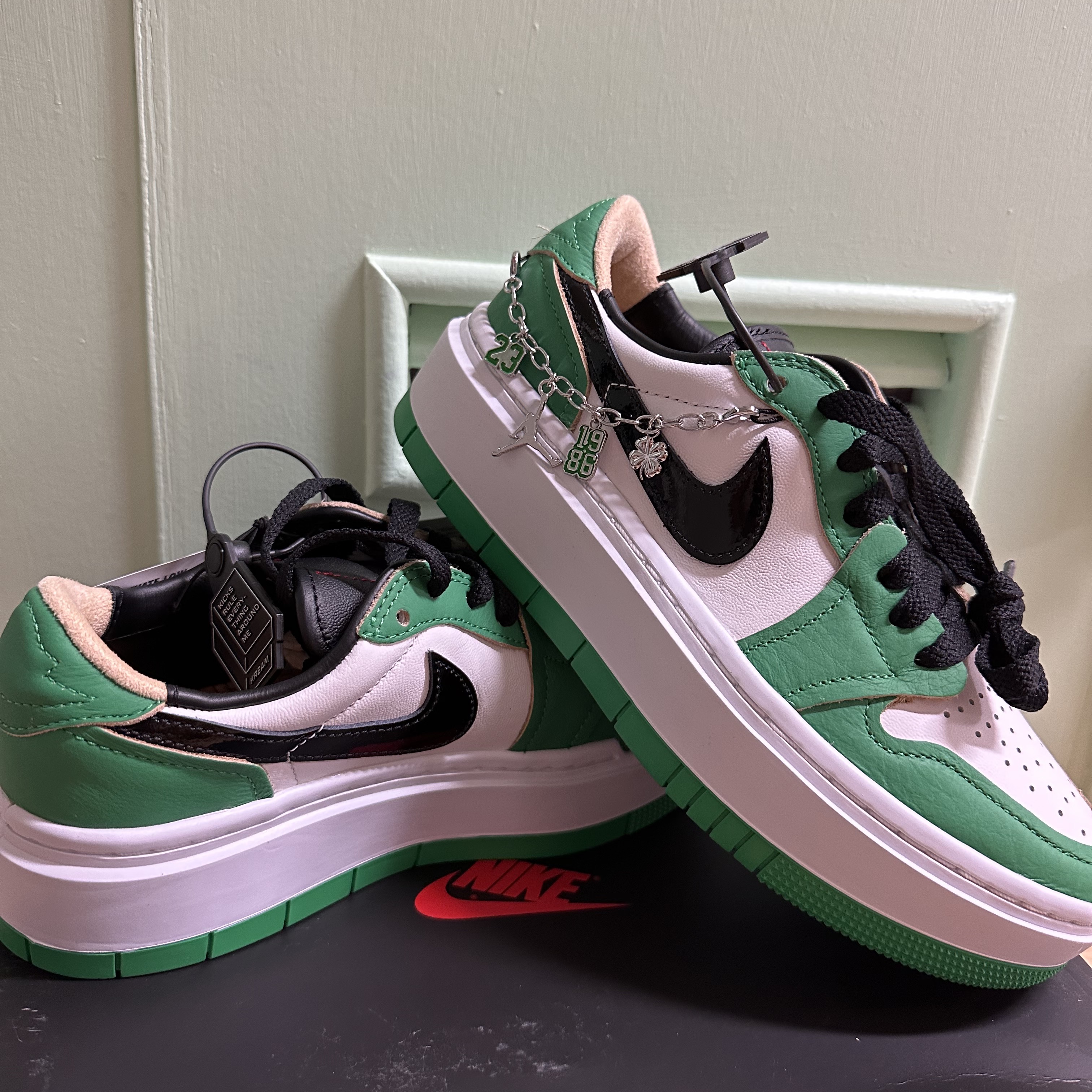 (W) Jordan 1 Elevate Low SE Lucky Green 착용 스타일