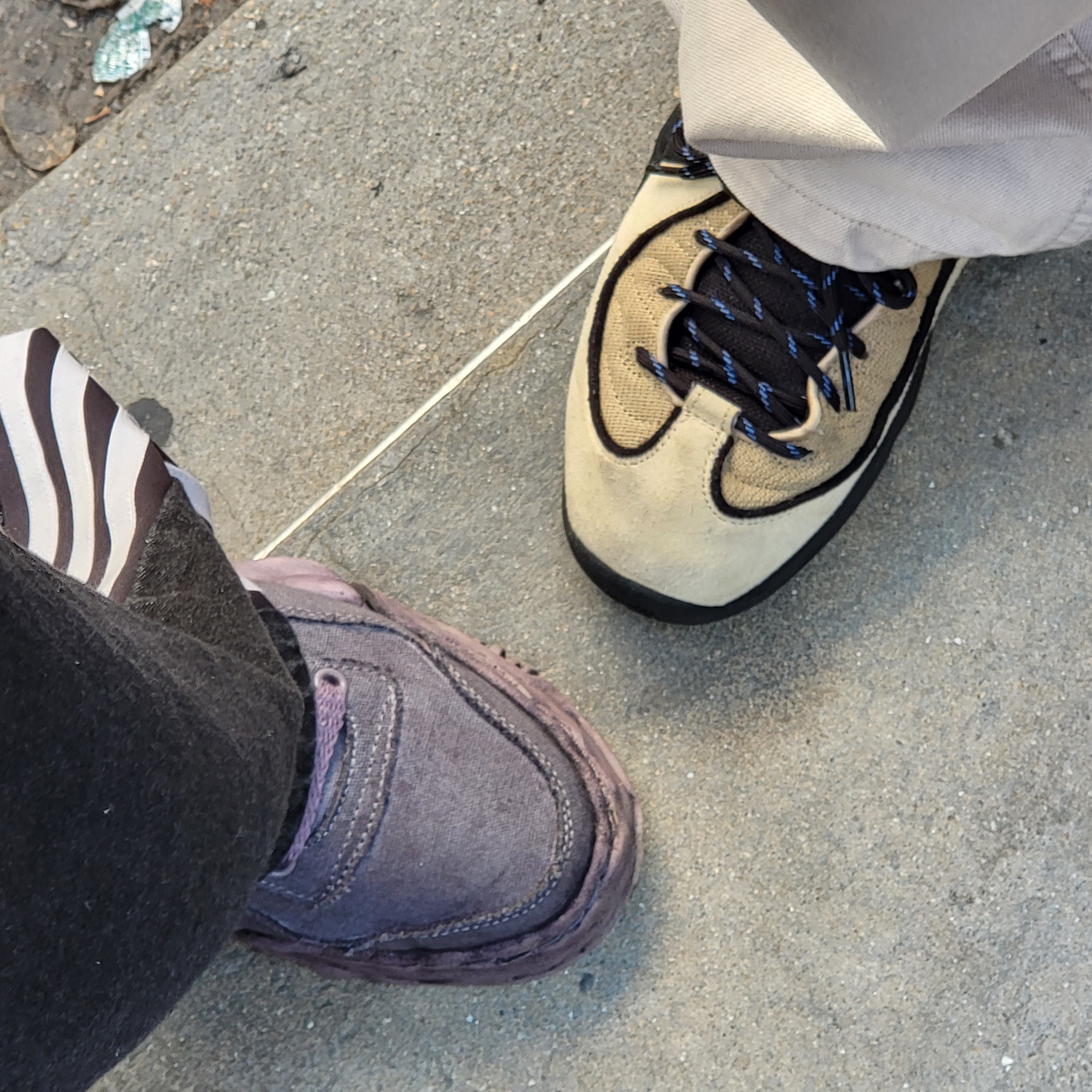 Maison Mihara Yasuhiro Parker OG Sole OD Leather Low-top Sneakers Purple, Nike x Stussy Air Penny II Rattan and Limestone 착용 스타일 - 2