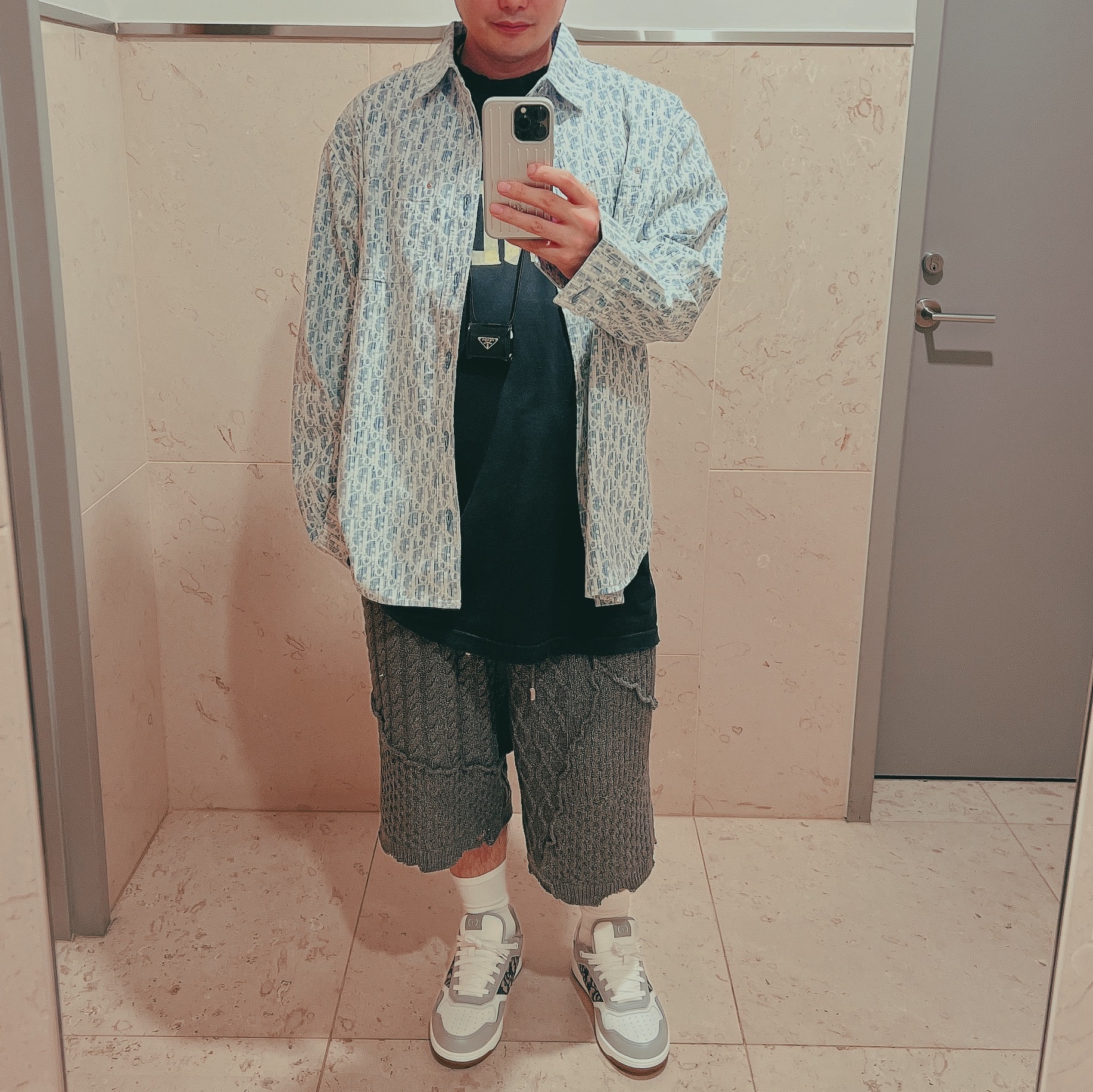 Dior B27 Low-Top Sneakers Gray, Dior Overshirt Dior Oblique Kasuri Cotton Denim Blue White 착용 스타일