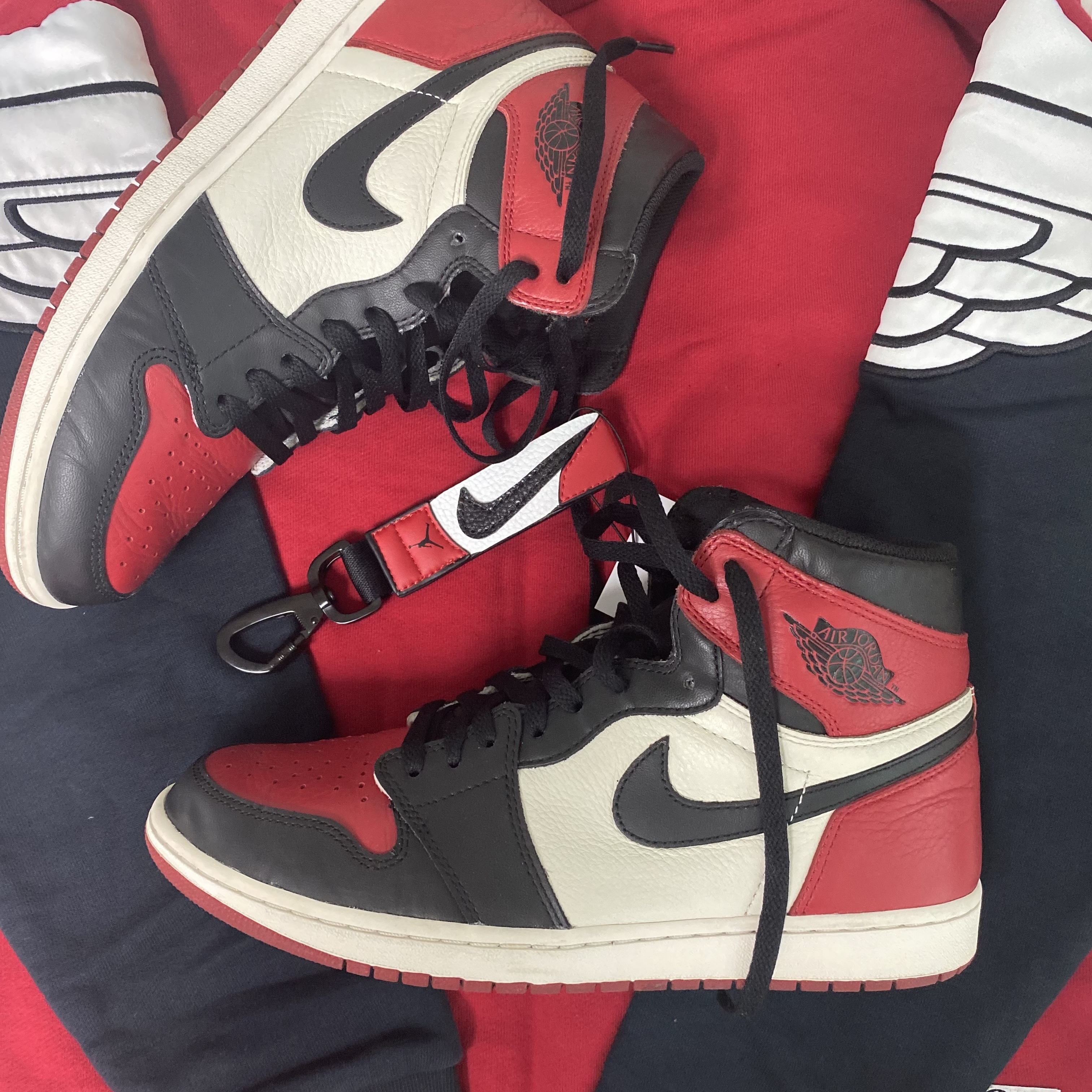 Jordan 1 Retro High OG Bred Toe 착용 스타일 - 1
