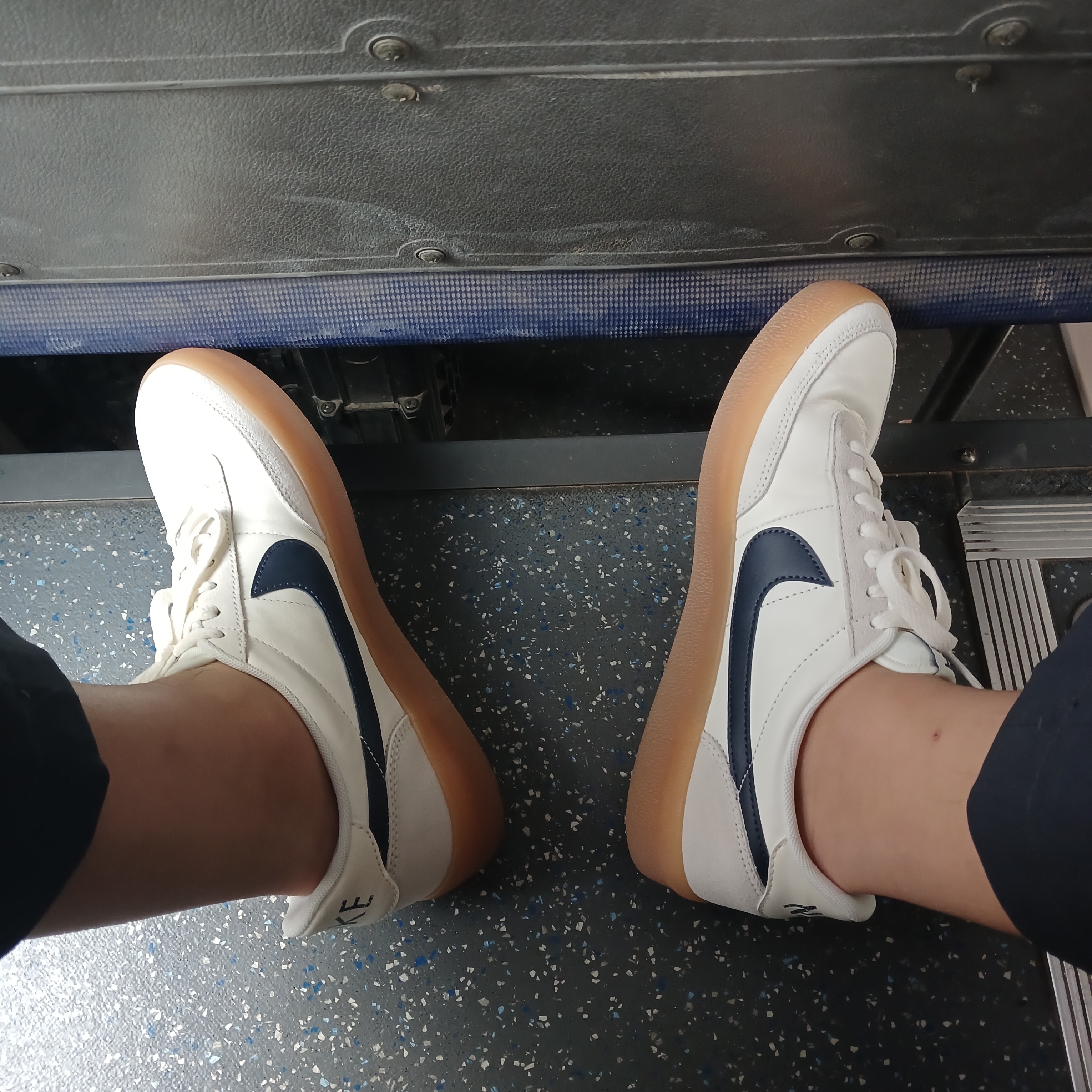 Nike x J.Crew Killshot 2 Sail Midnight Navy 착용 스타일