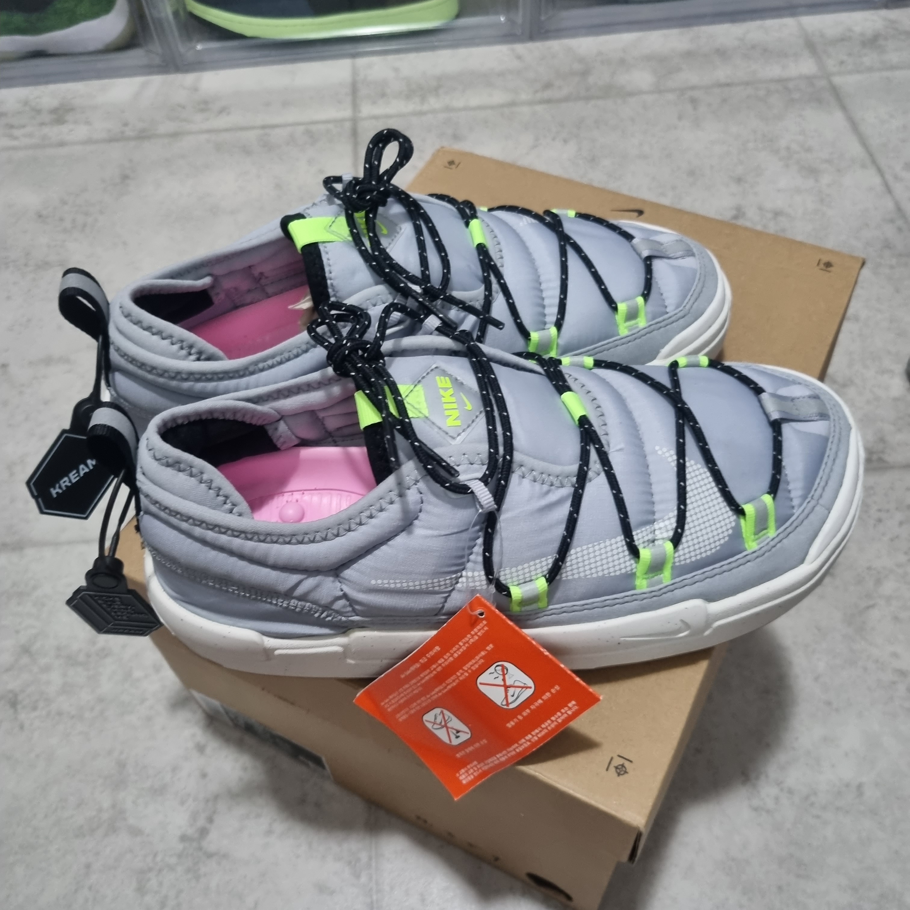 Nike Offline Pack Wolf Grey Summit White 착용 스타일 - 1