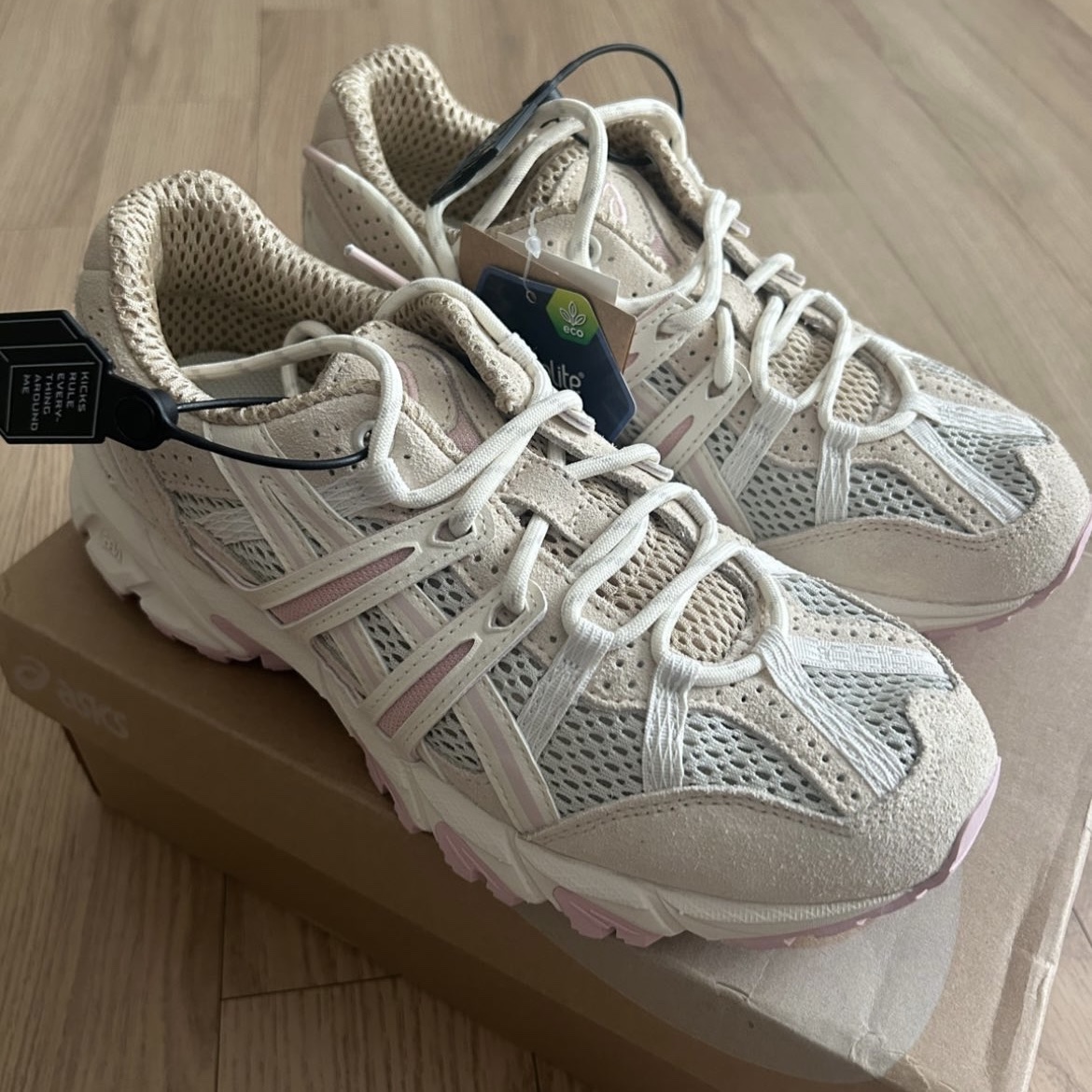 (W) Asics Gel-Sonoma 15-50 Smoke Grey Cream 착용 스타일