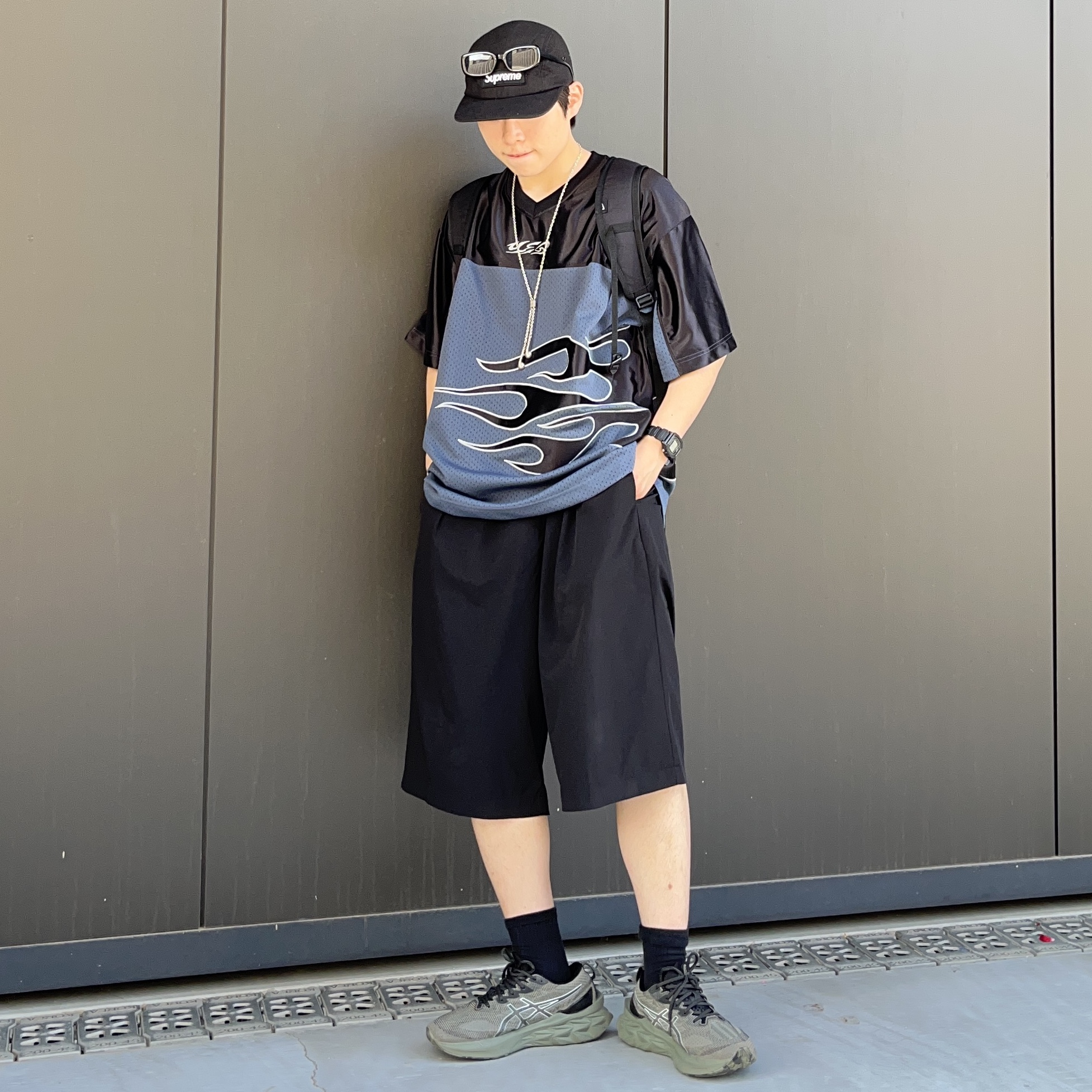 Asics Novablast 2 LE Green, Supreme Ventile Camp Cap Black - 22FW 착용 스타일 - 3