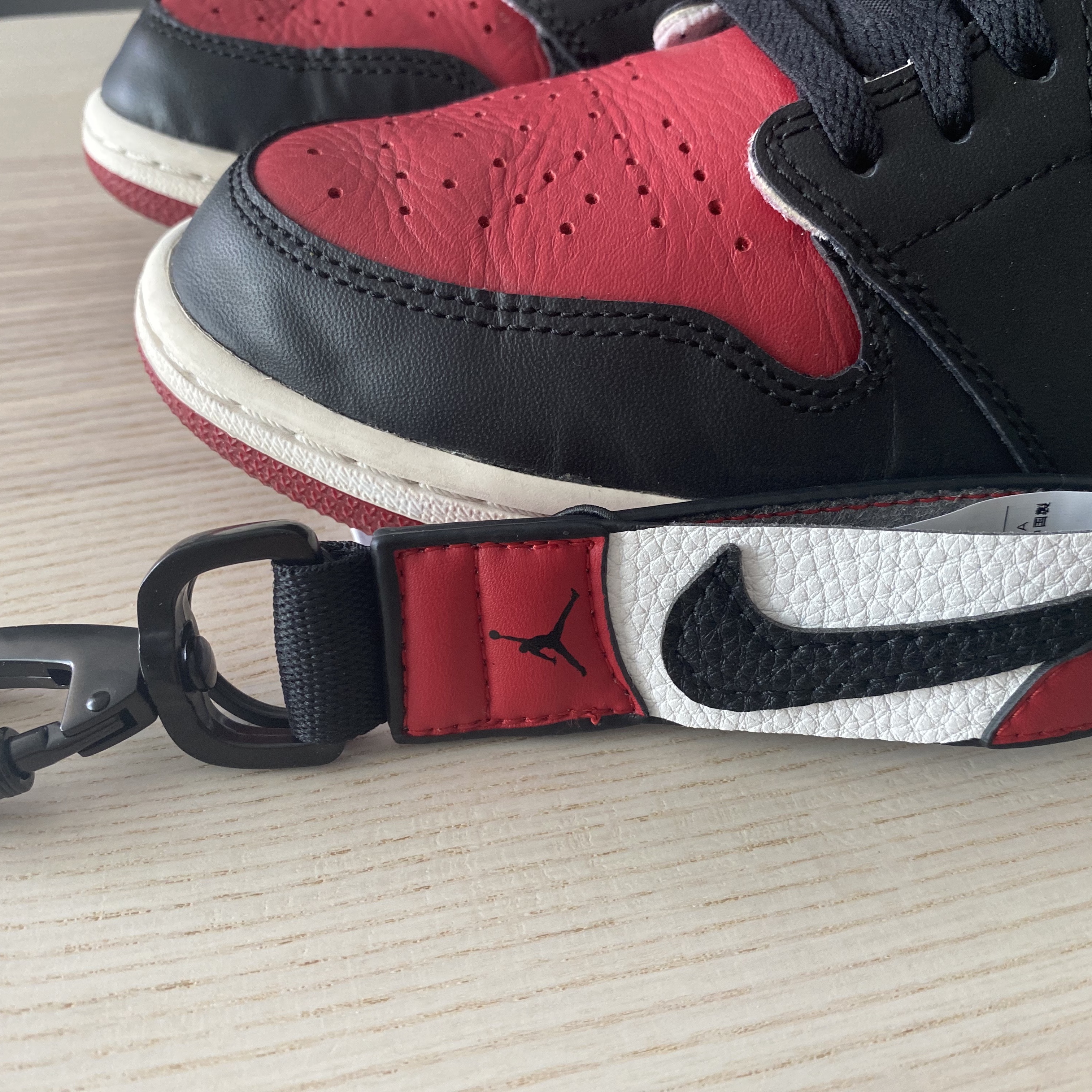 Jordan 1 Retro High OG Bred Toe 착용 스타일 - 2
