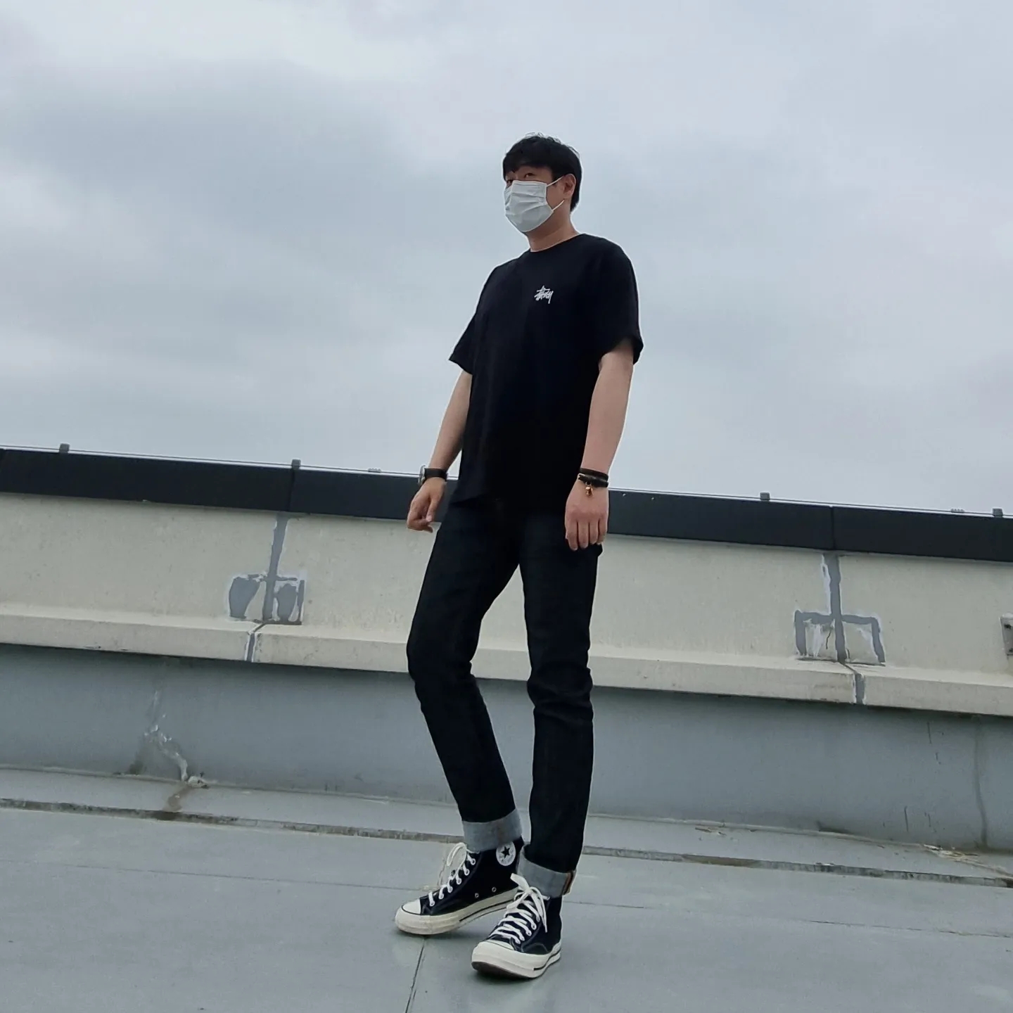 Converse Chuck 70 Hi Black, Stussy Basic Stussy T-Shirt Black 2022 착용 스타일 - 4