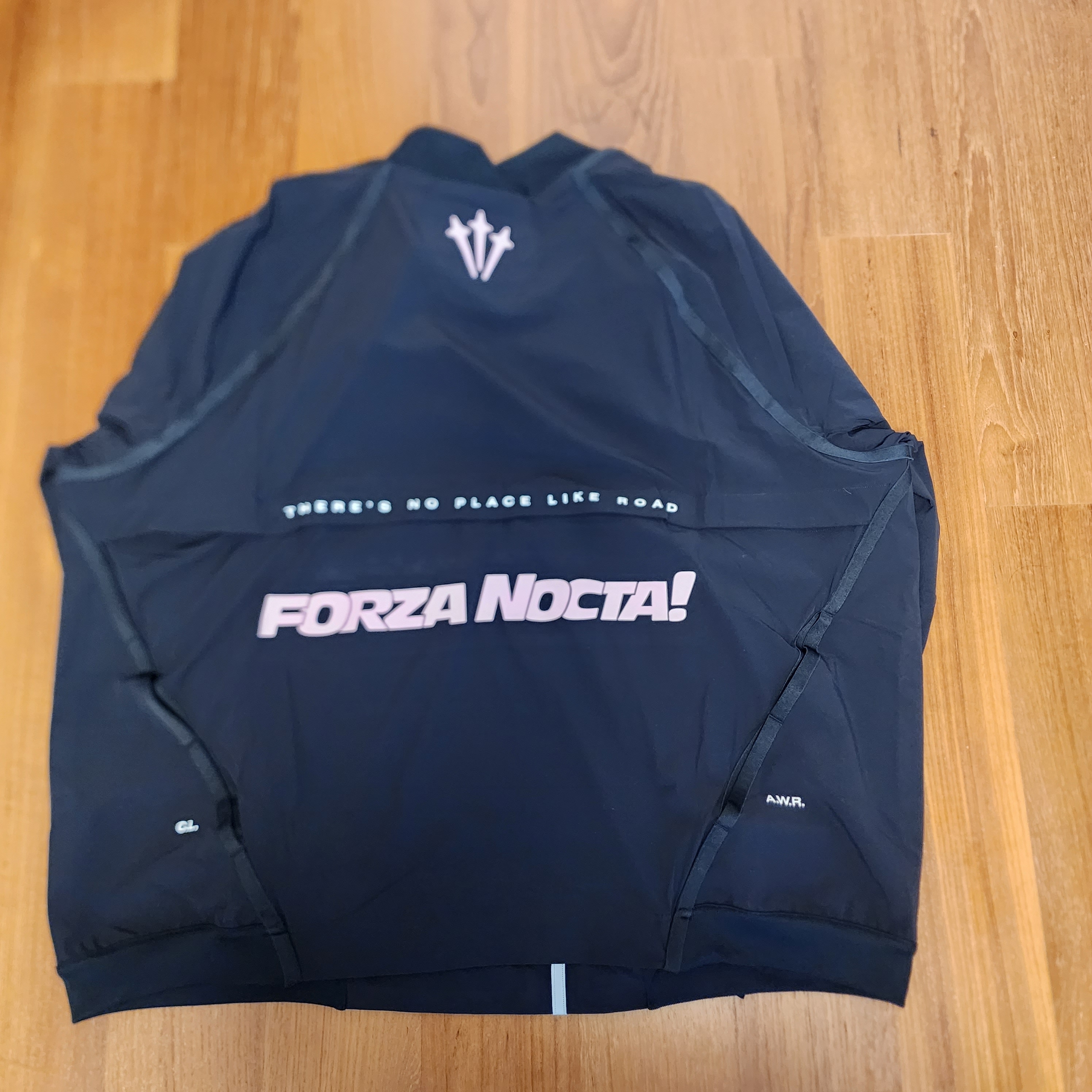 (W) Nike x Drake Nocta NRG LR L/S Crew Black (DV3631-010) 착용 스타일 - 2