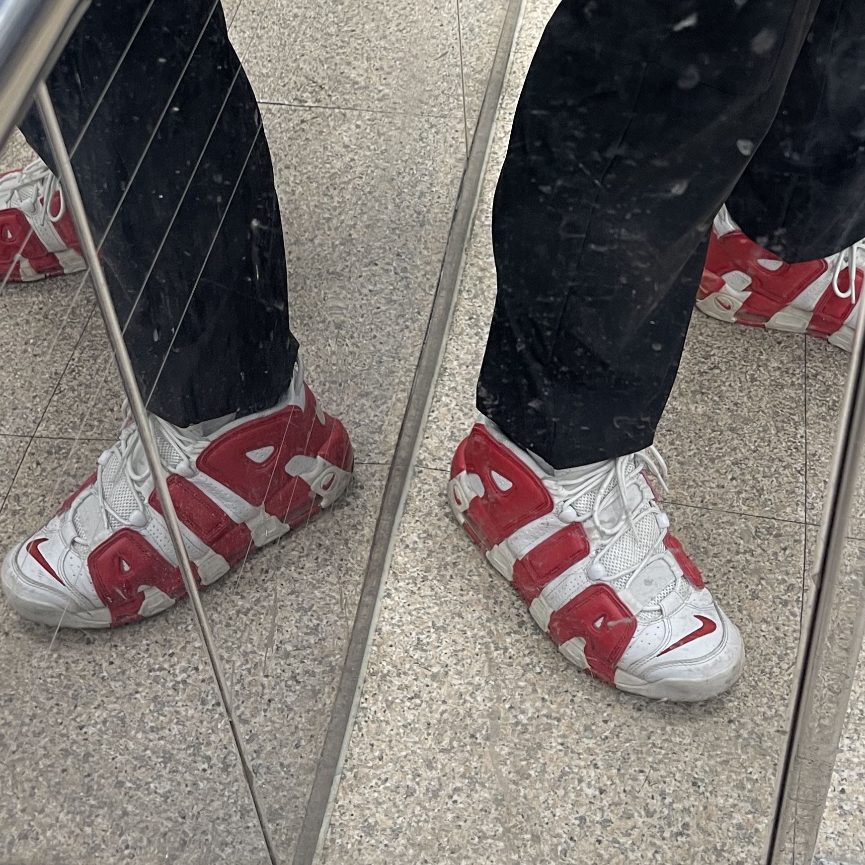 Nike Air More Uptempo Varsity Red 착용 스타일
