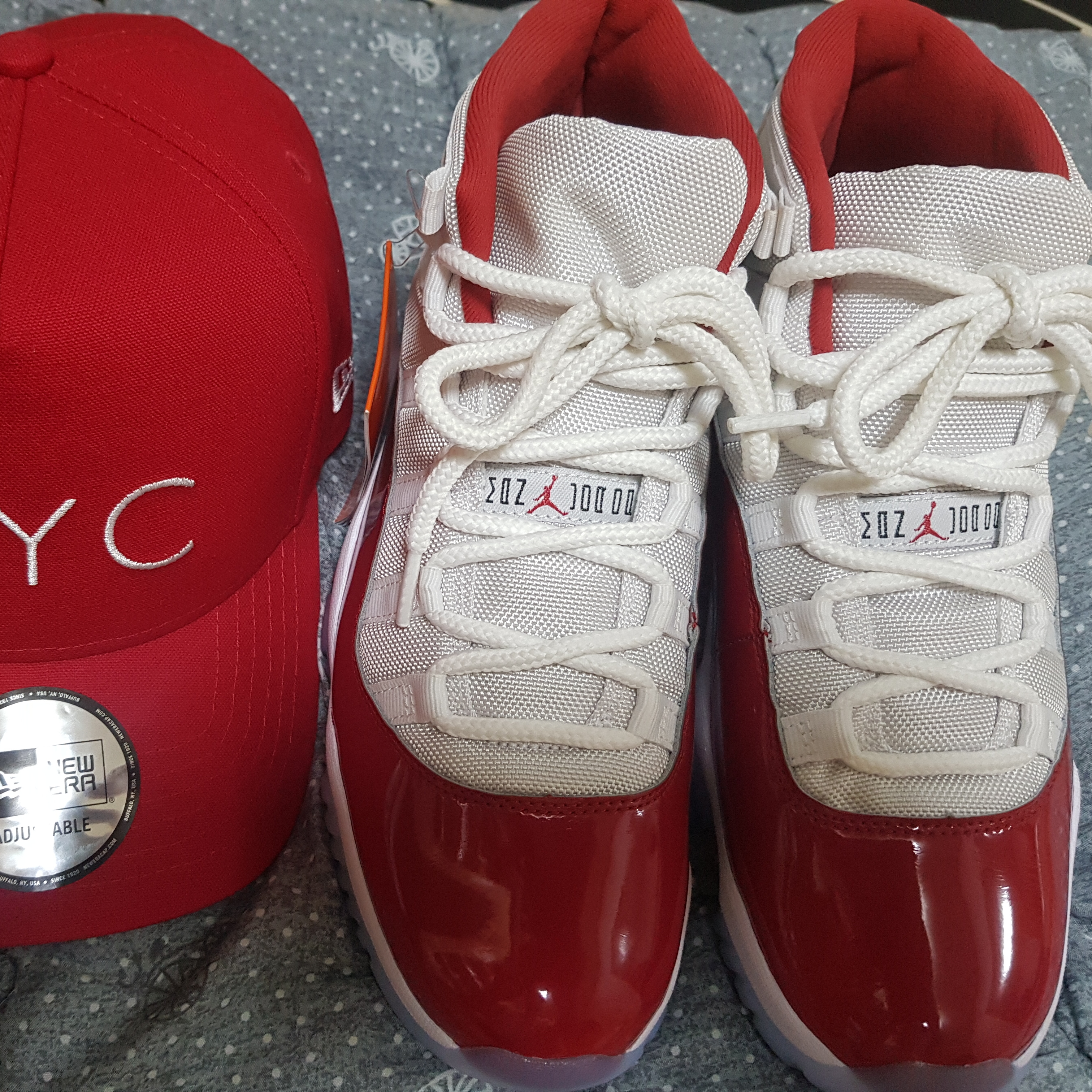 Jordan 11 Retro Varsity Red 착용 스타일