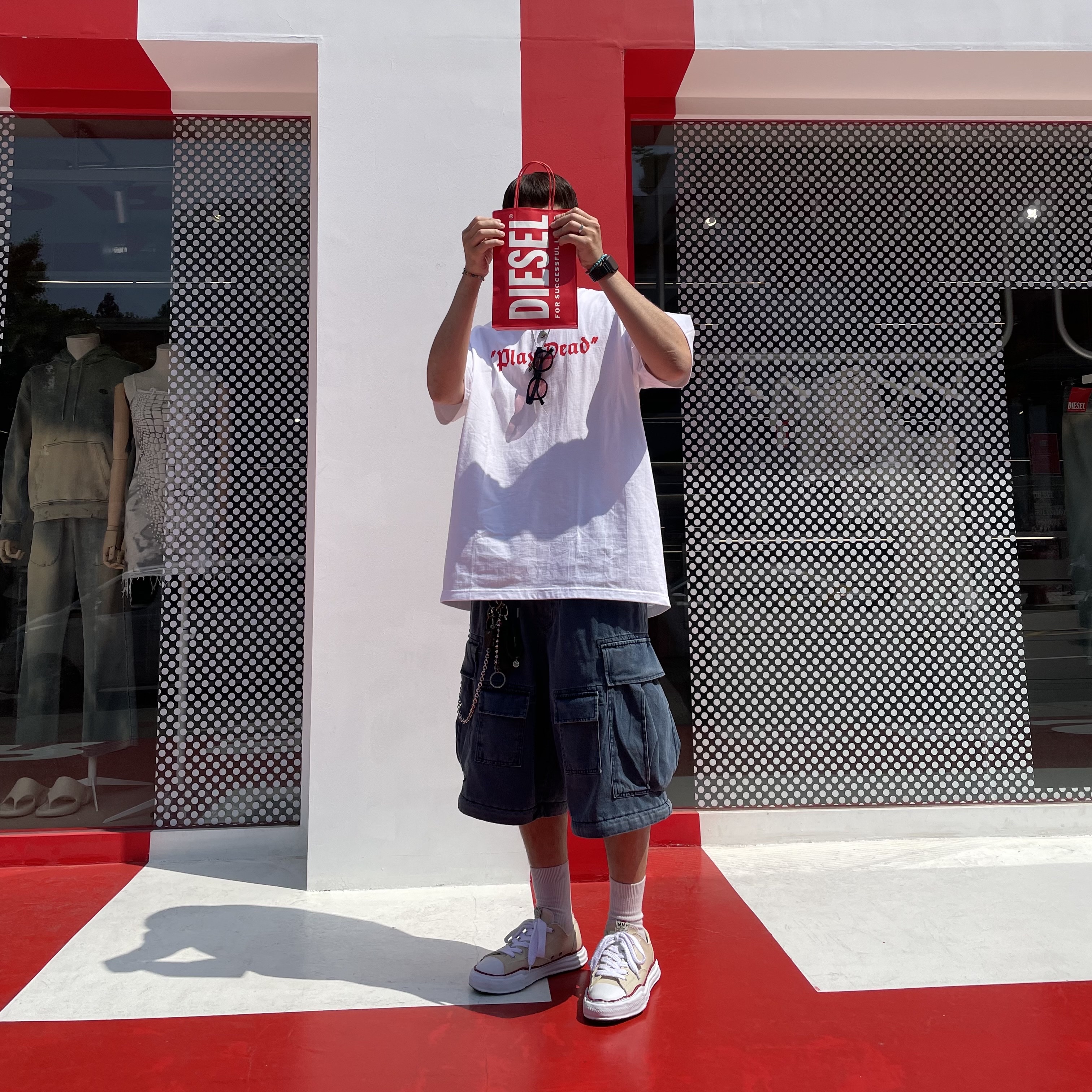Supreme Play Dead T-Shirt White - 22FW, Maison Mihara Yasuhiro Peterson OG Sole Canvas Low-top Sneakers Natural 착용 스타일
