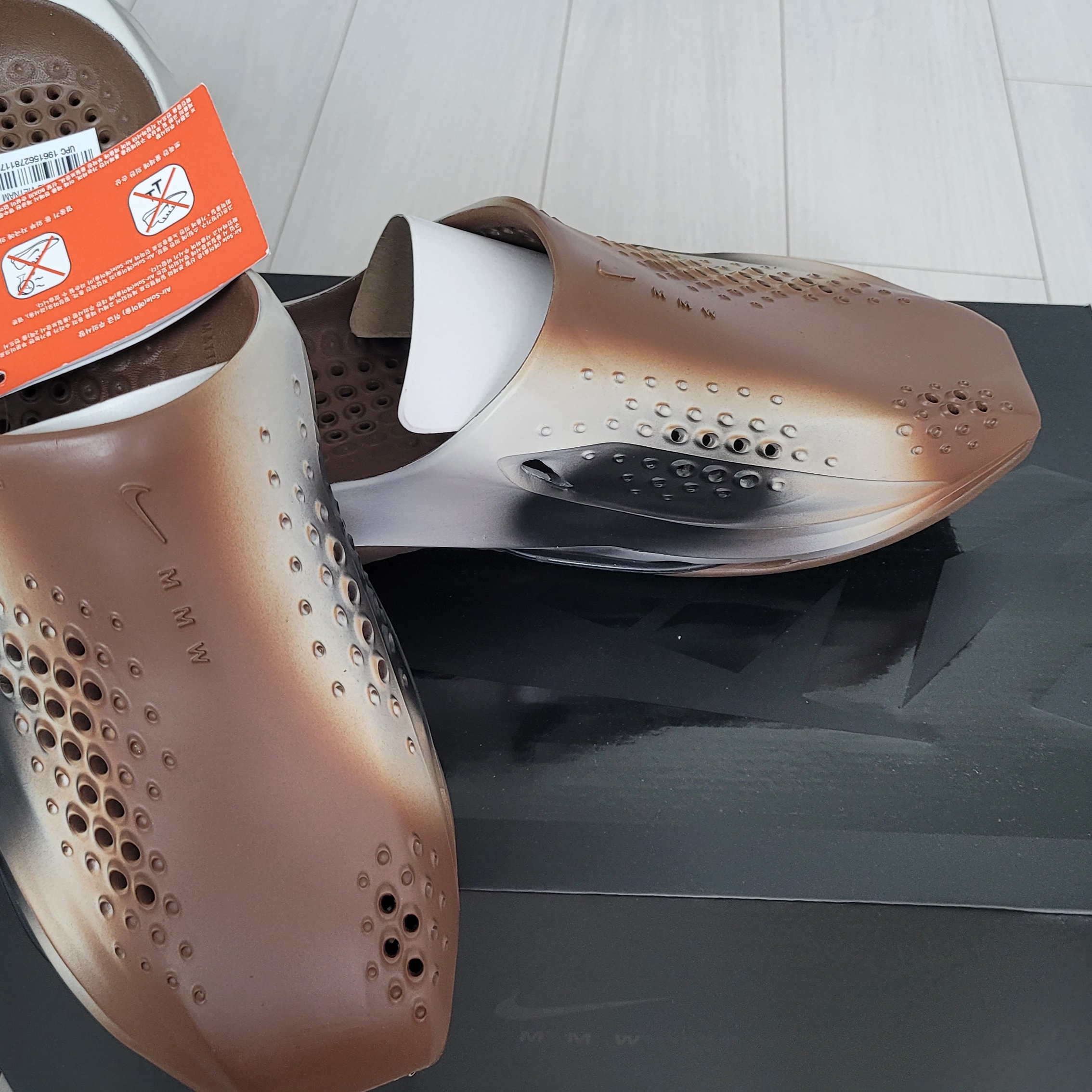 Nike x Matthew M Williams 005 Slide Dark Khaki 착용 스타일 - 1