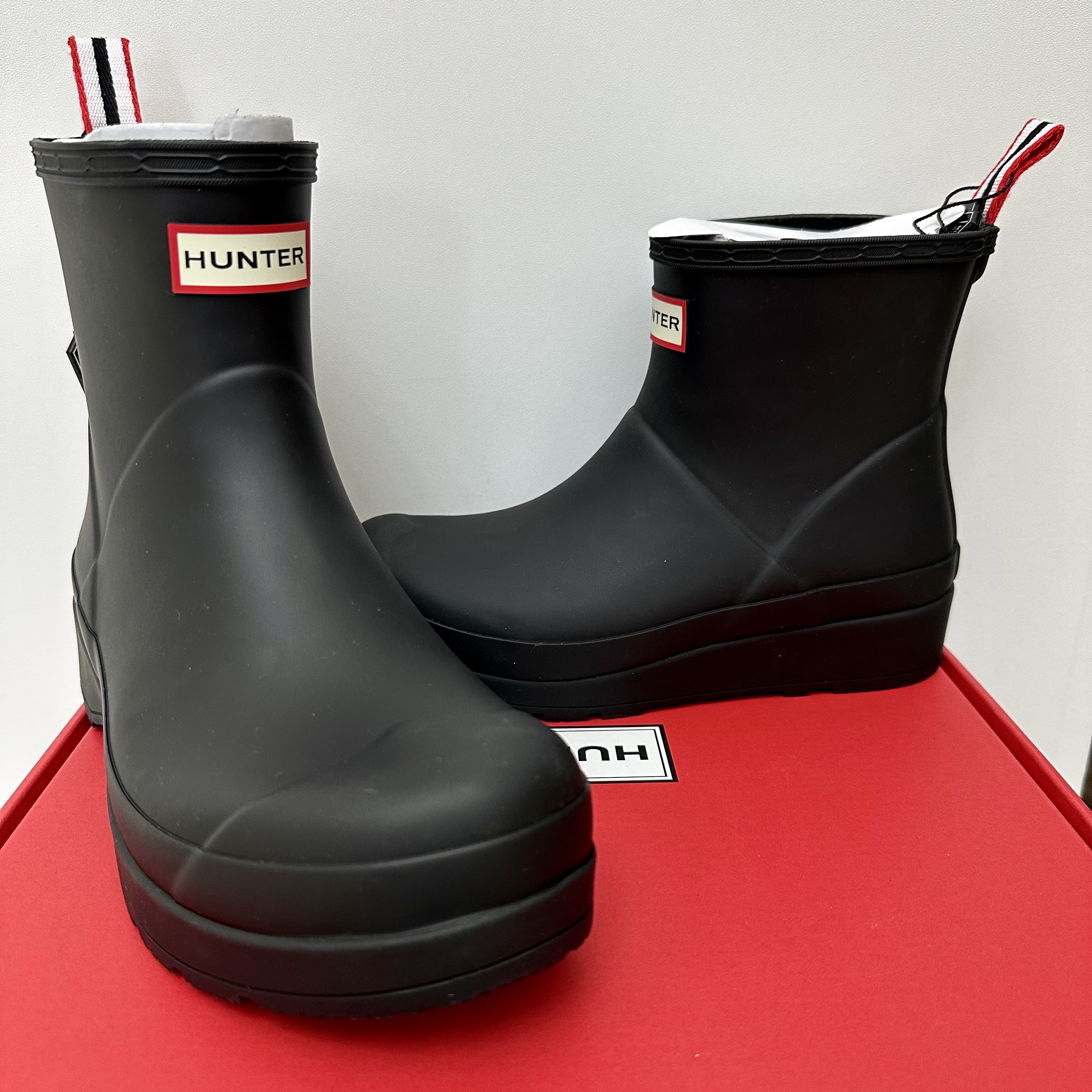 Hunter Play Short Wellington Boots Black, (W) Hunter Play Short Rain Boots Black 착용 스타일 - 1