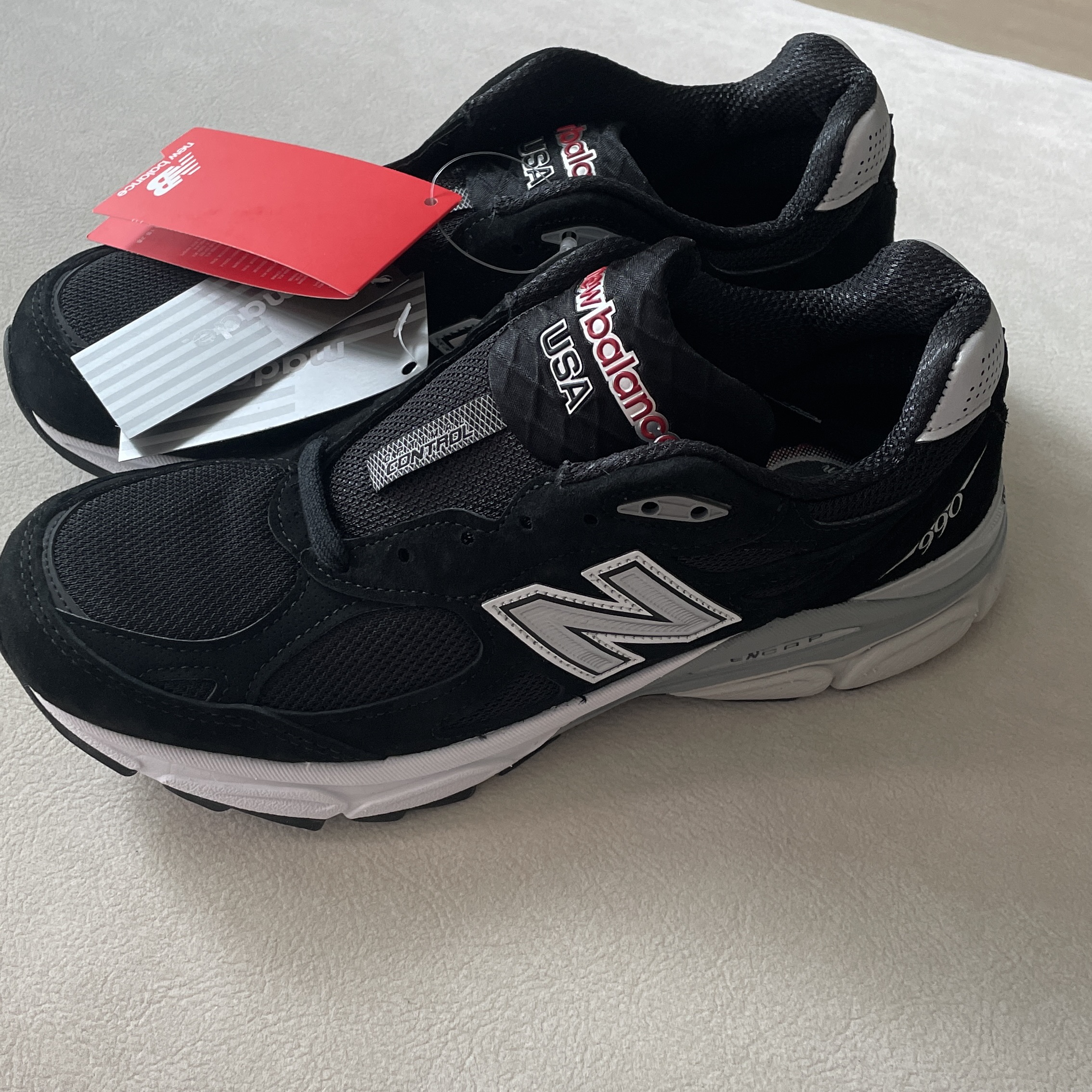 New Balance 990v3 Made in USA Black - D Standard 착용 스타일 - 4