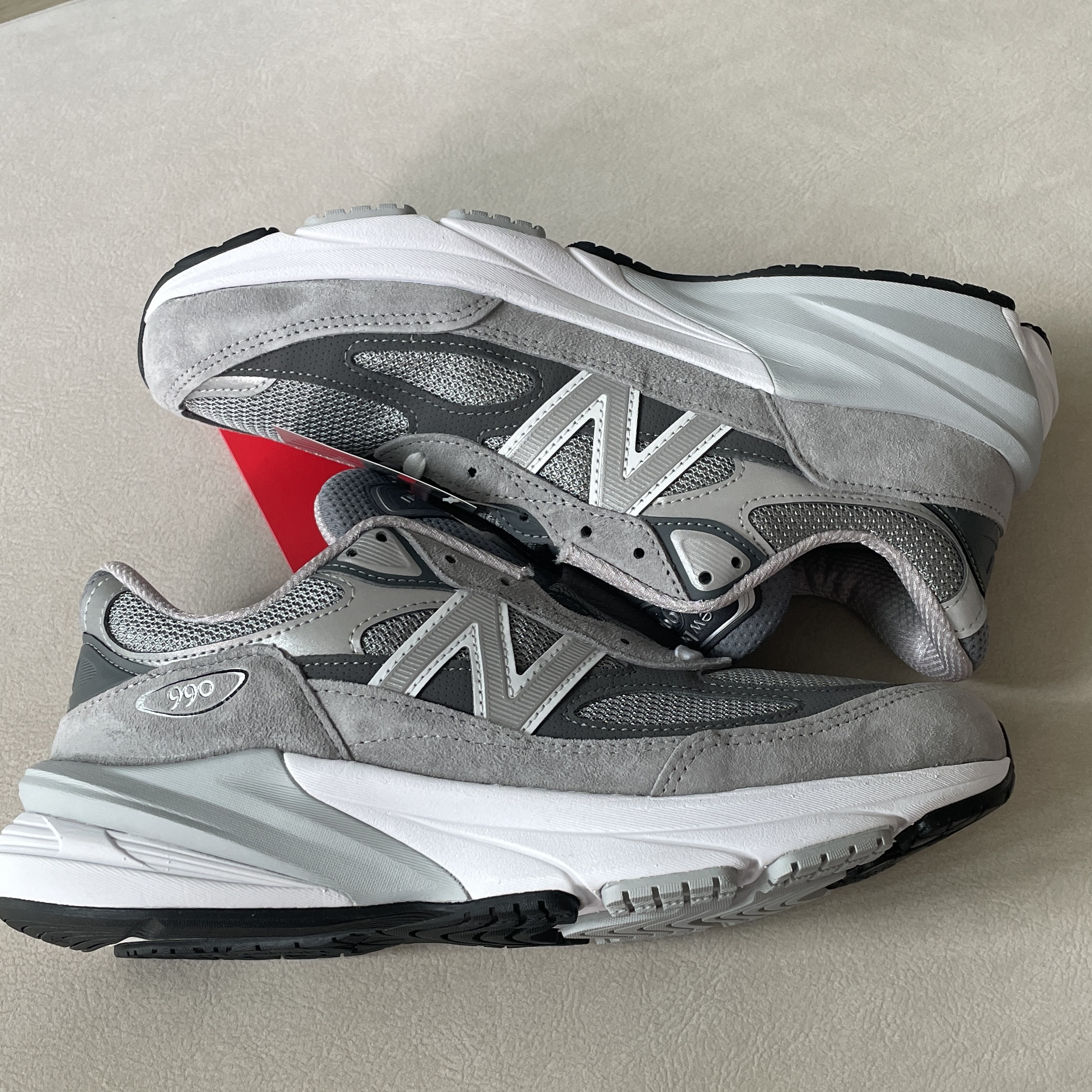 New Balance 990v6 Made in USA Grey - D Standard 착용 스타일 - 1