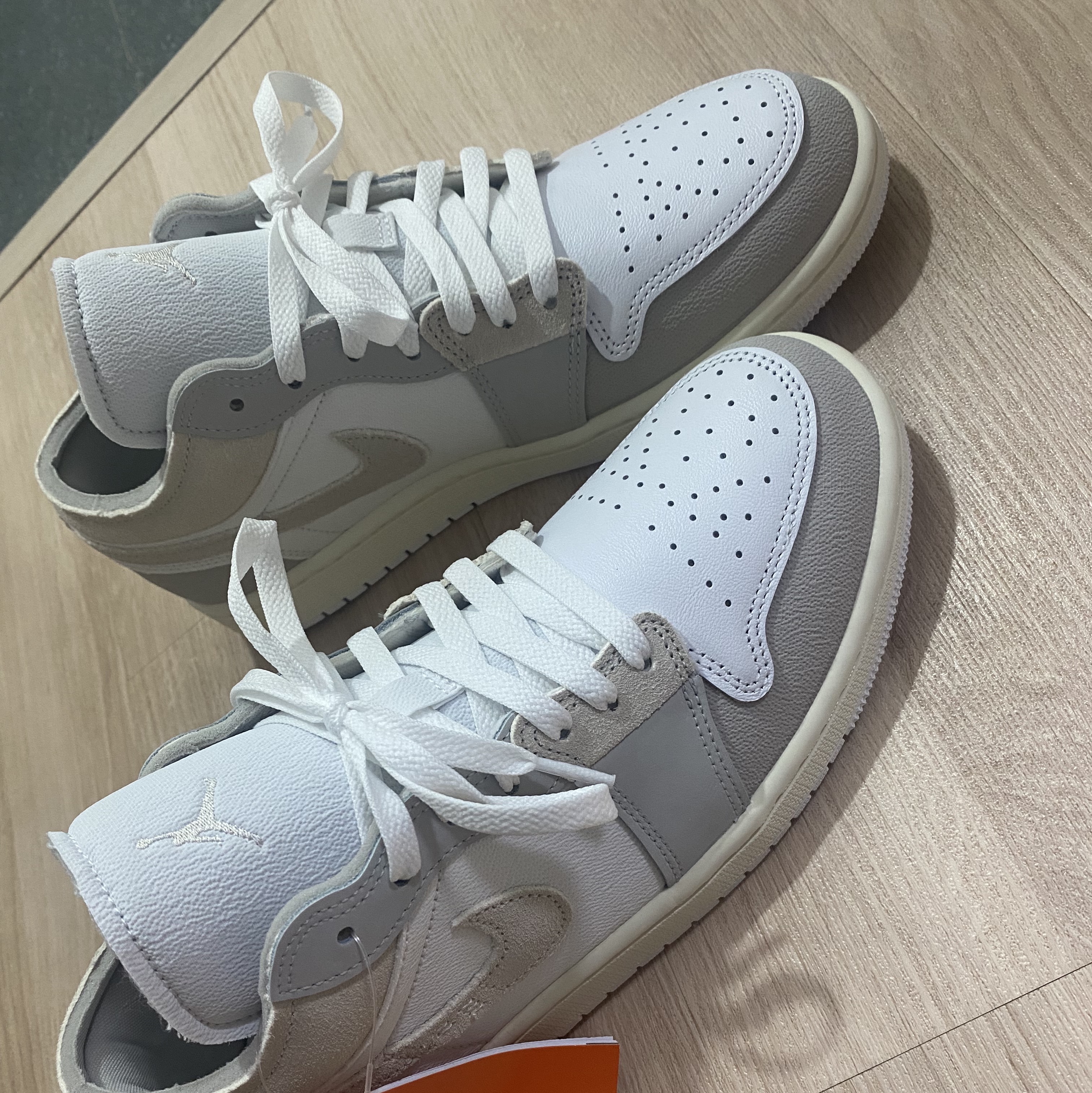 Jordan 1 Low SE Craft Tech Grey 착용 스타일