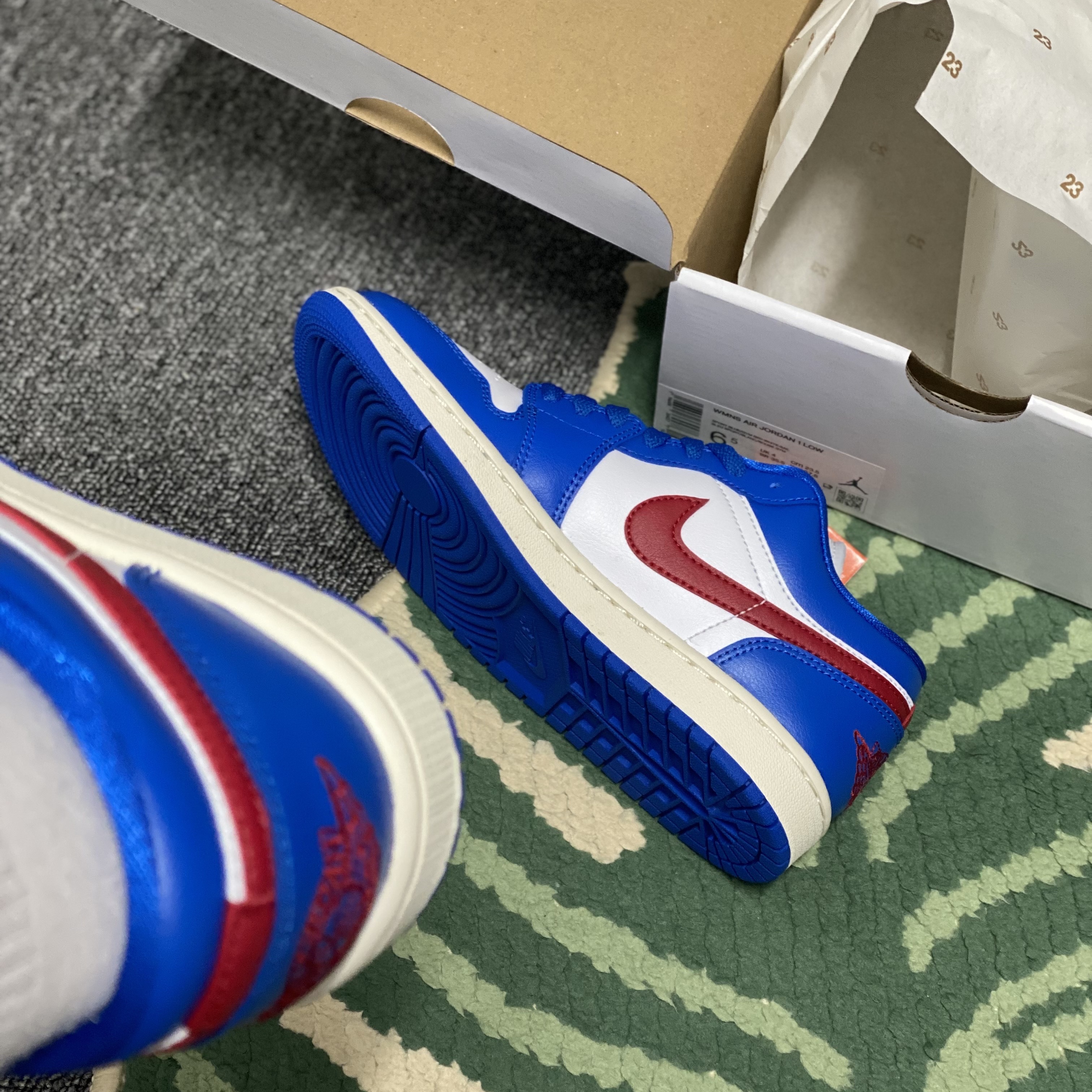 (W) Jordan 1 Low Sport Blue Gym Red 착용 스타일 - 2