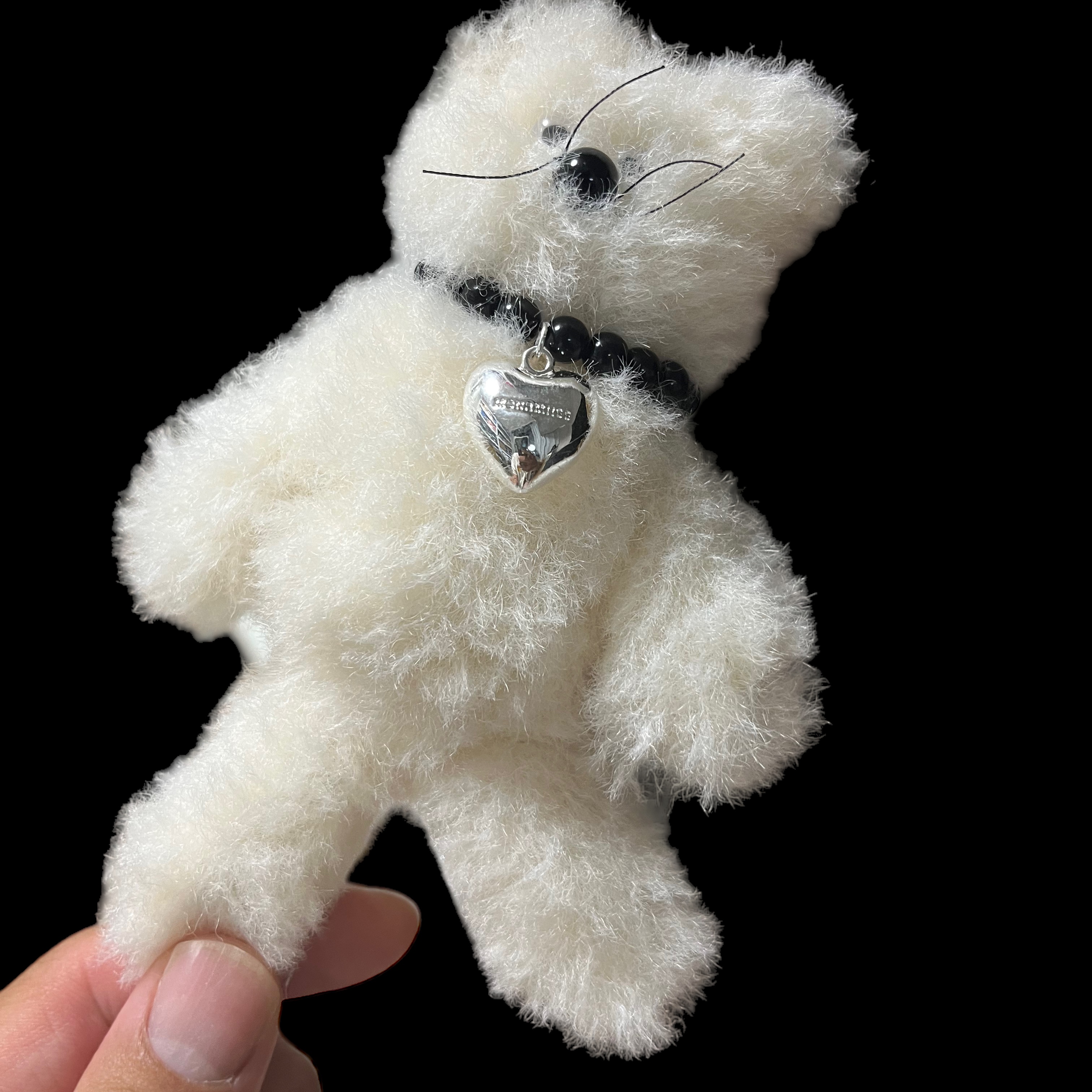 [KREAM 단독] Monamhee Creami Keyring Cream 착용 스타일