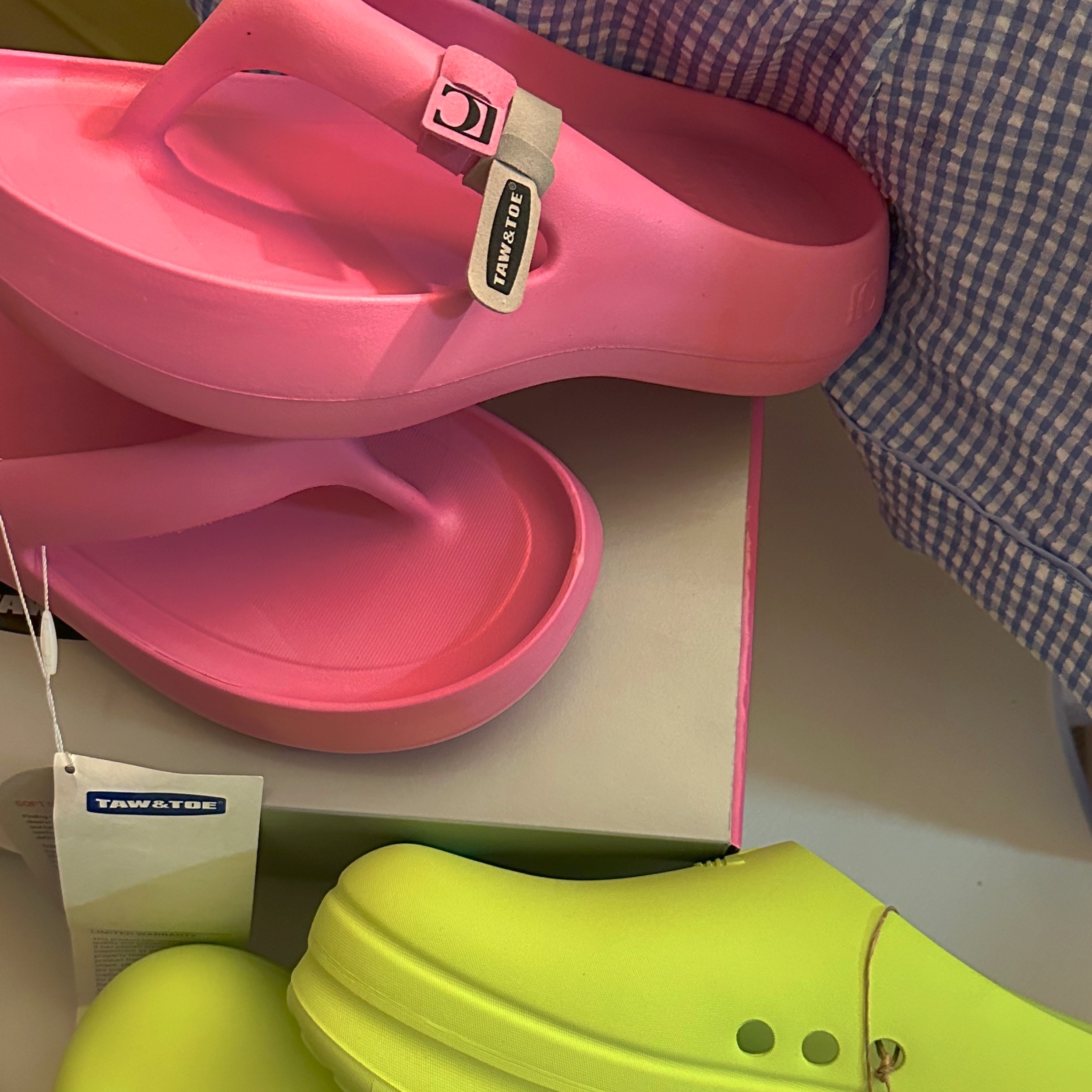 Taw&Toe x Low Classic Platform Flip Flop Pink 착용 스타일