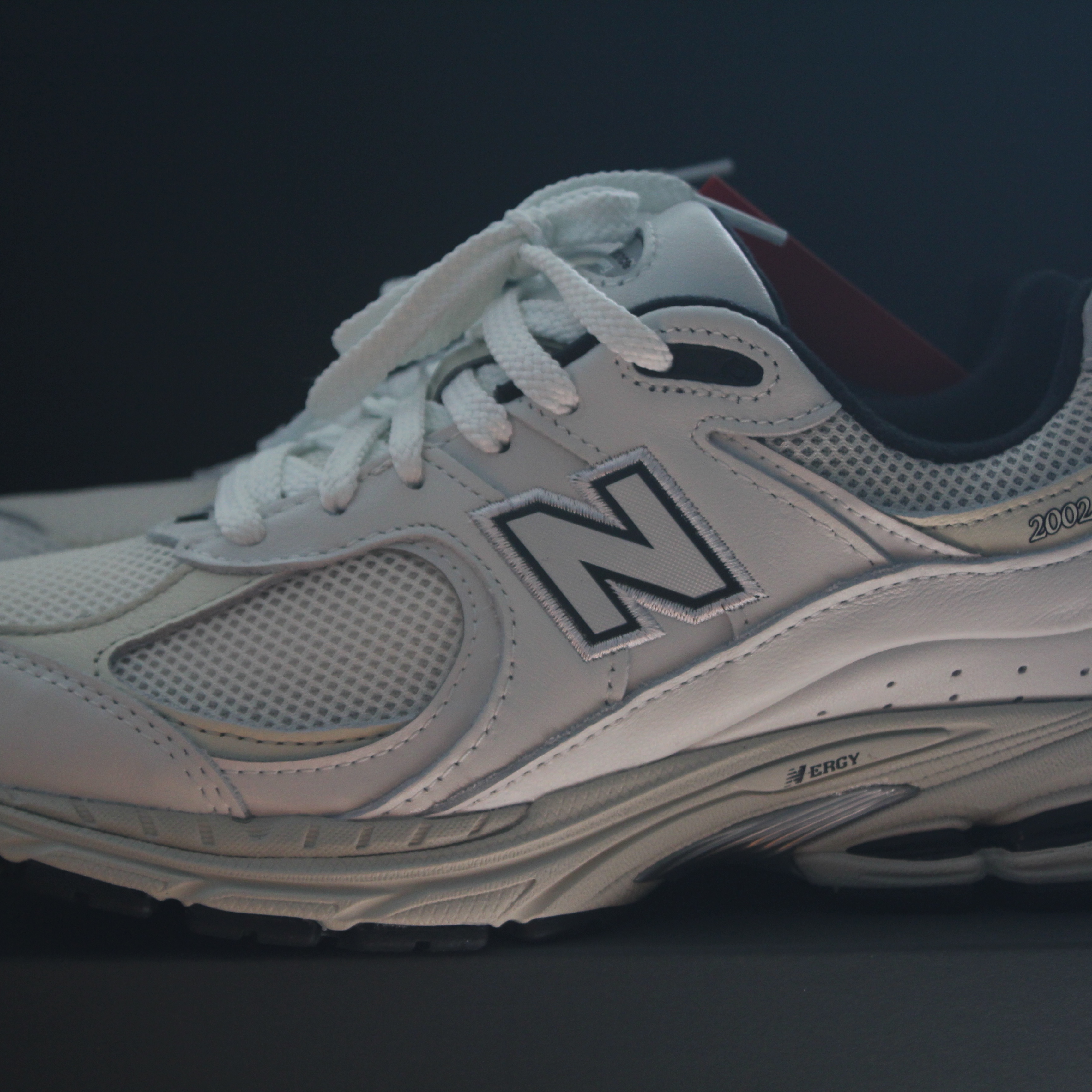 New Balance 2002R White 착용 스타일 - 2
