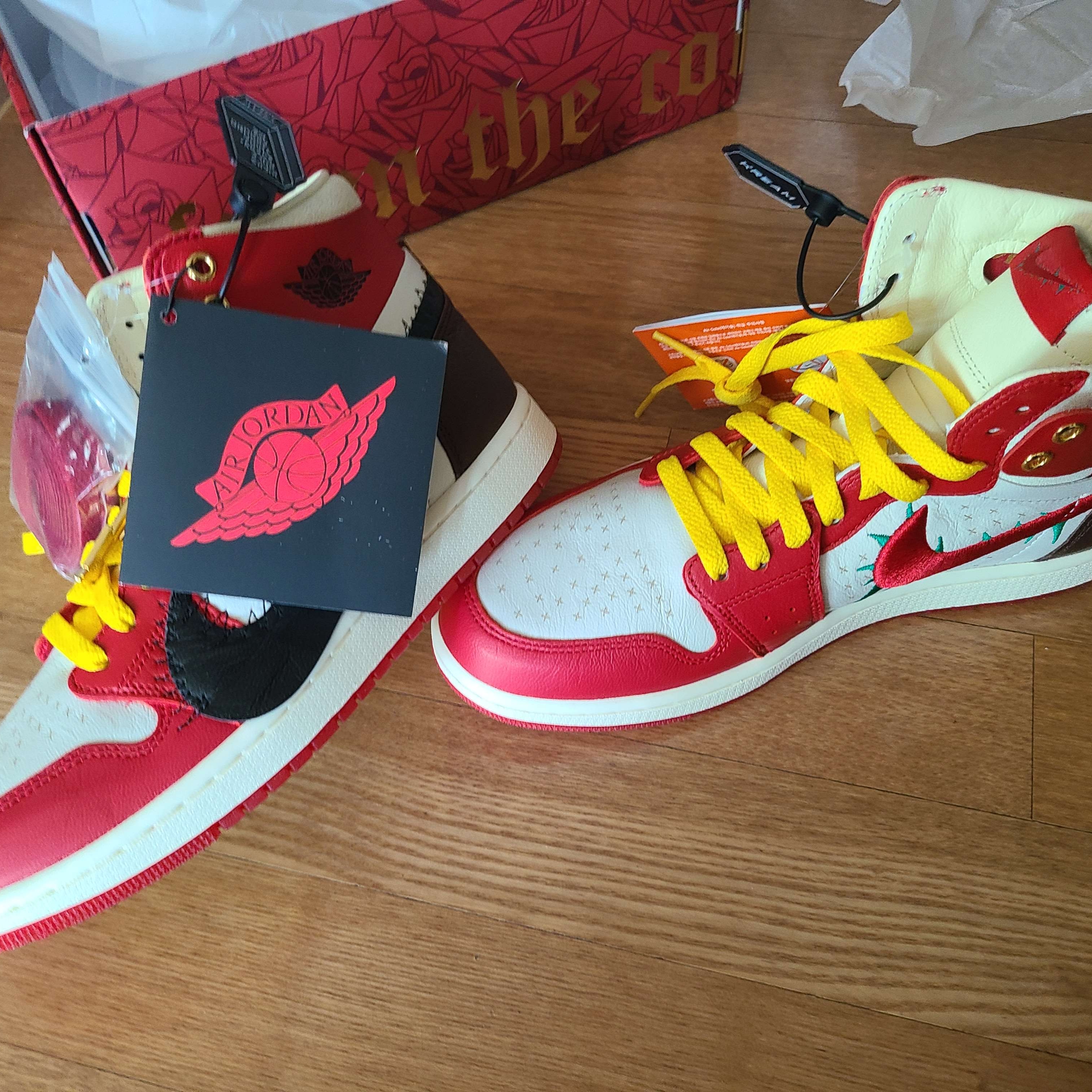 (W) Jordan 1 x Teyana Taylor Zoom CMFT 2 Gym Red 착용 스타일