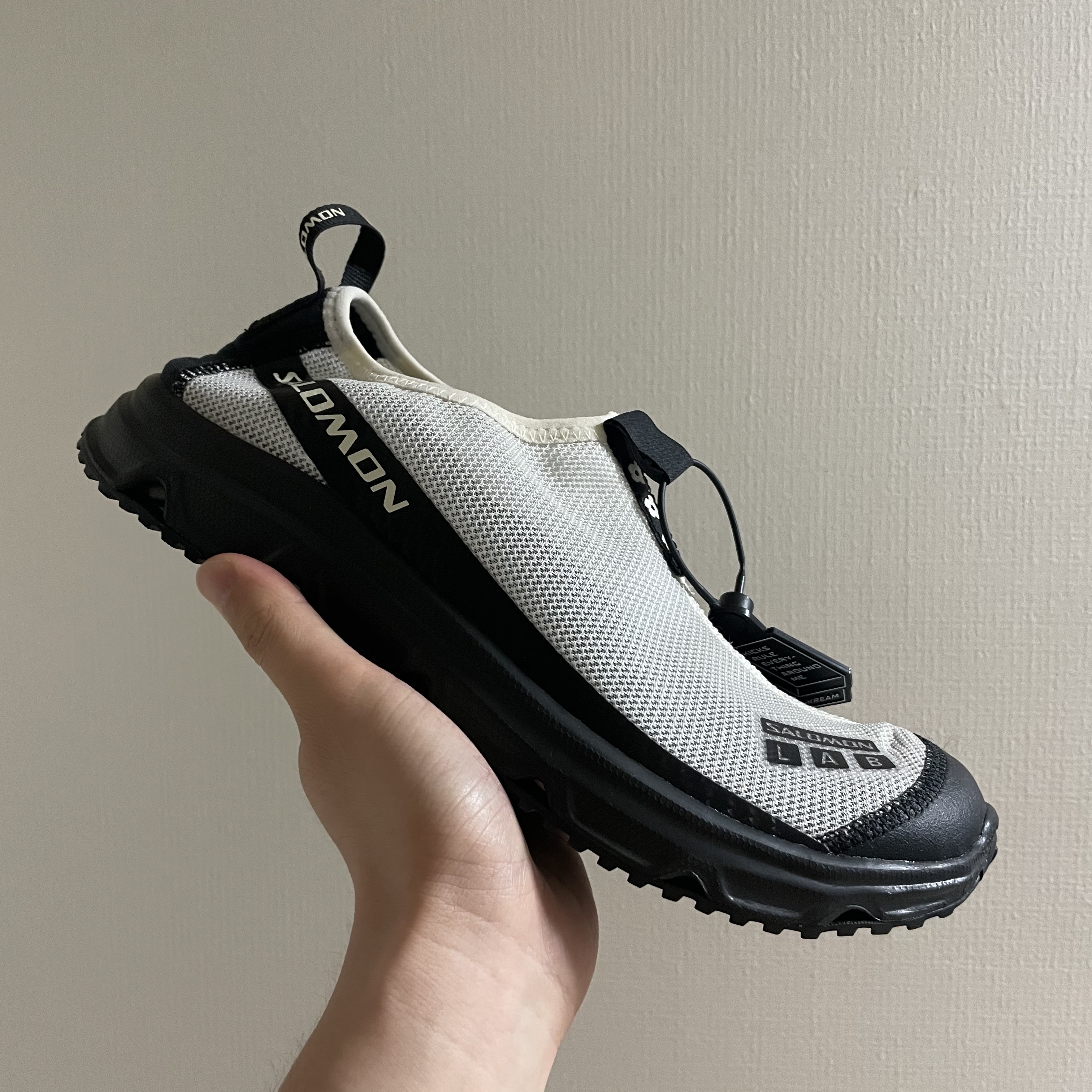 Salomon x Sandy Liang RX Moc 3.0 Black White 착용 스타일