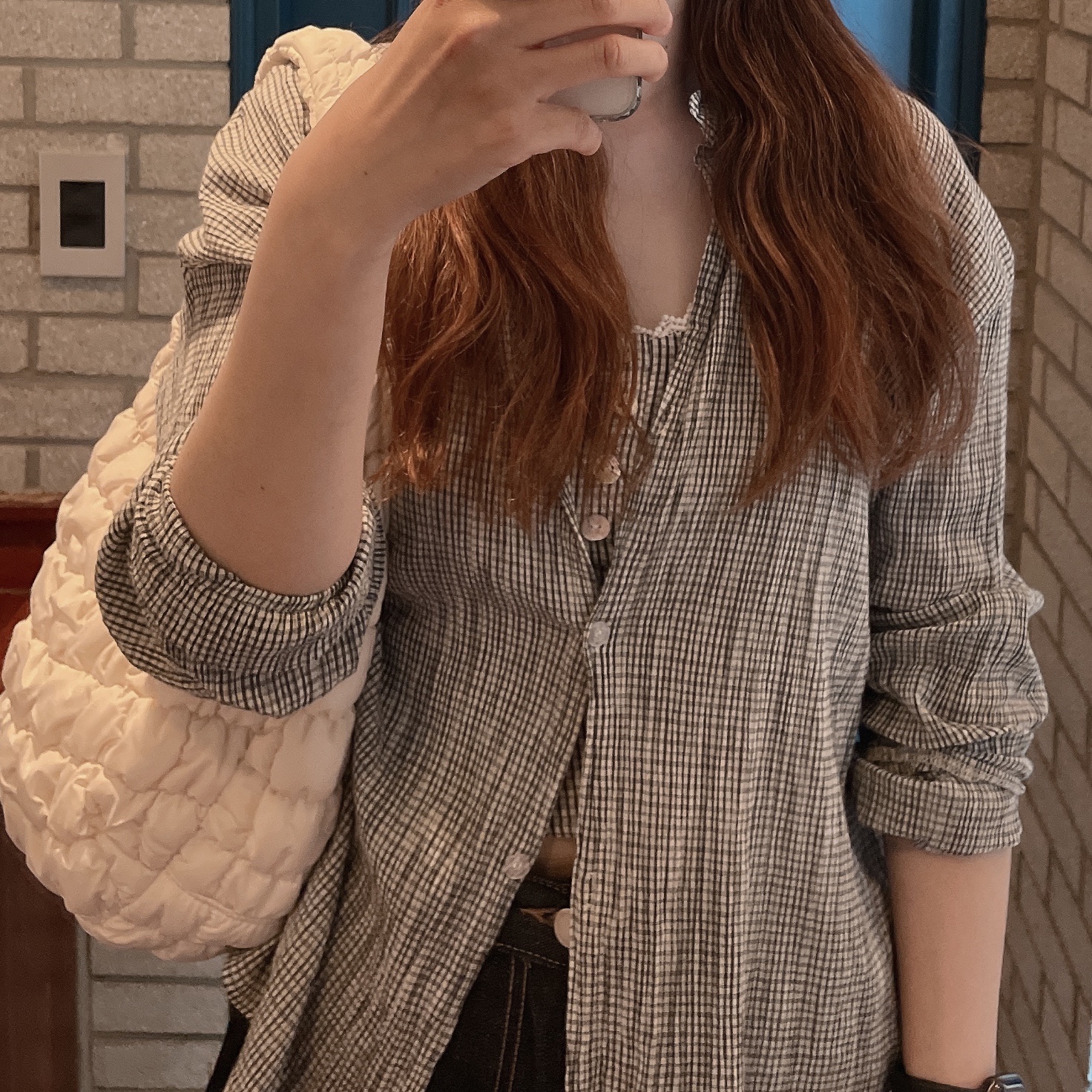 COS Quilted Mini Bag Cream 착용 스타일
