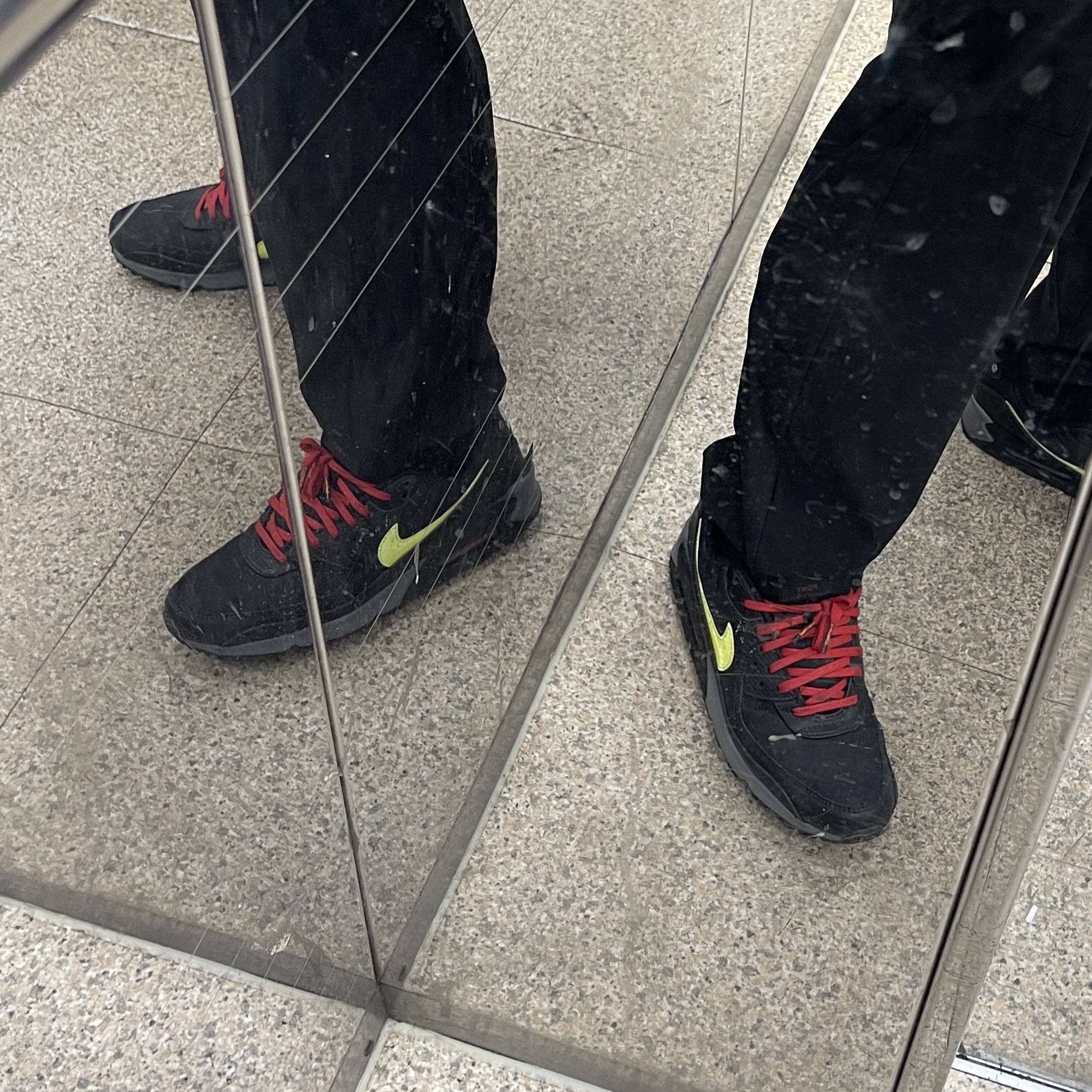 Nike Air Max 90 City Pack NYC 2020 착용 스타일