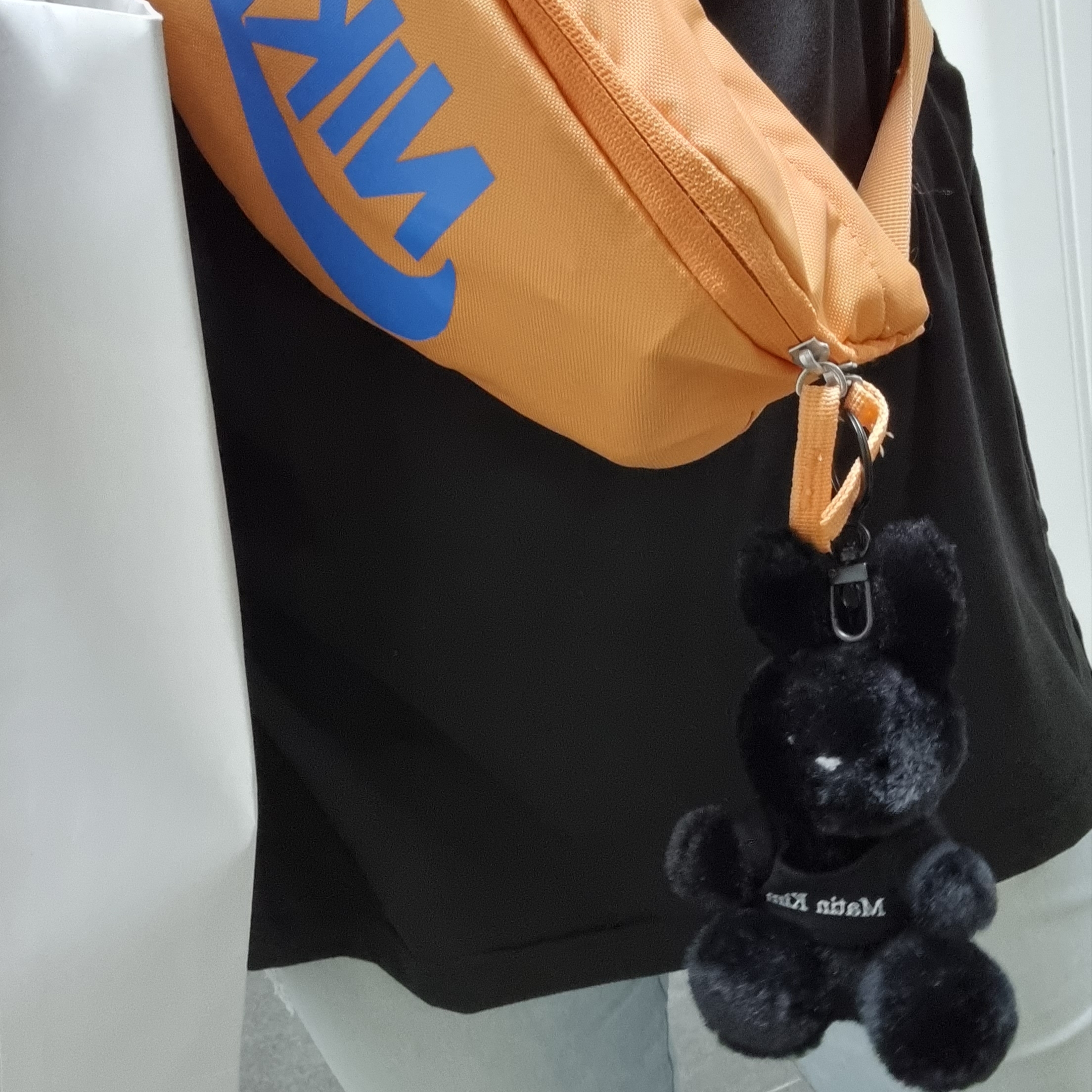 Matin Kim Black Bunny Toy Keyring Black 착용 스타일